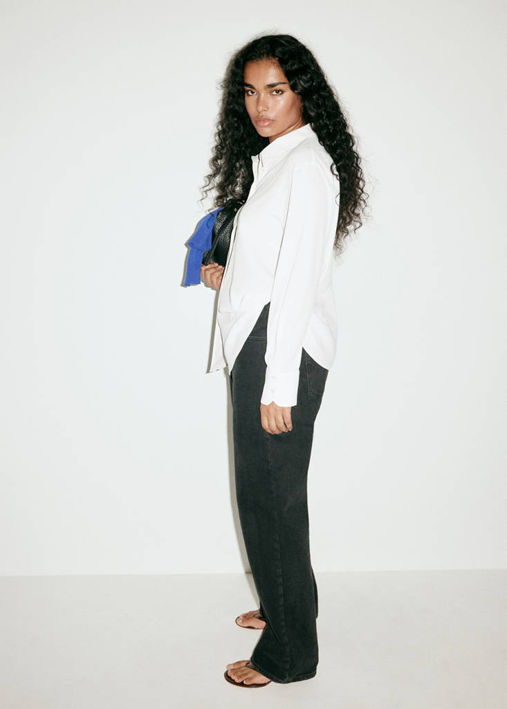 Fluid blouse with concealed buttons — Off White