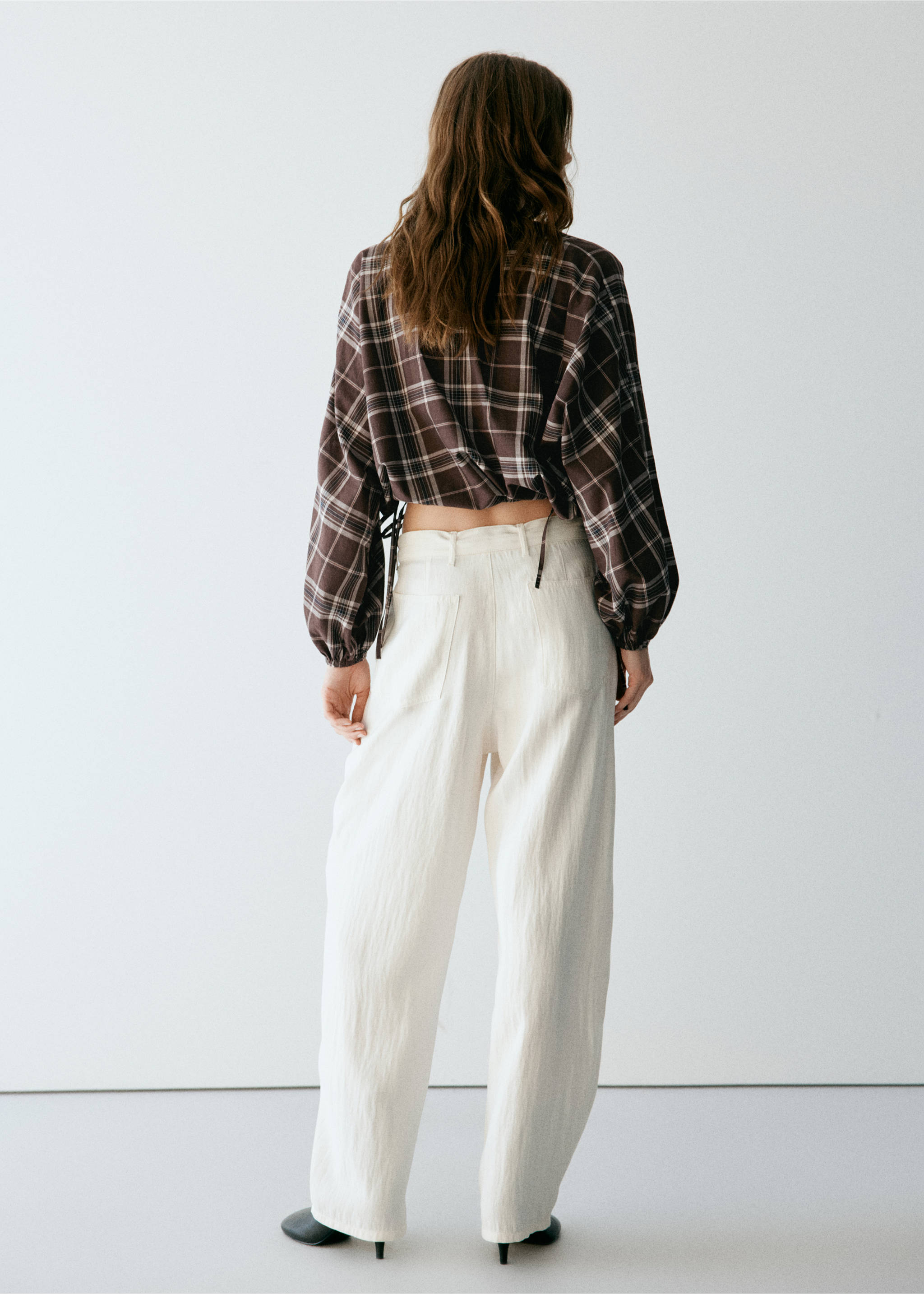 Checked shirt with puffed sleeves - Reverse of the article, Brown. Ref: 37024073-00.
