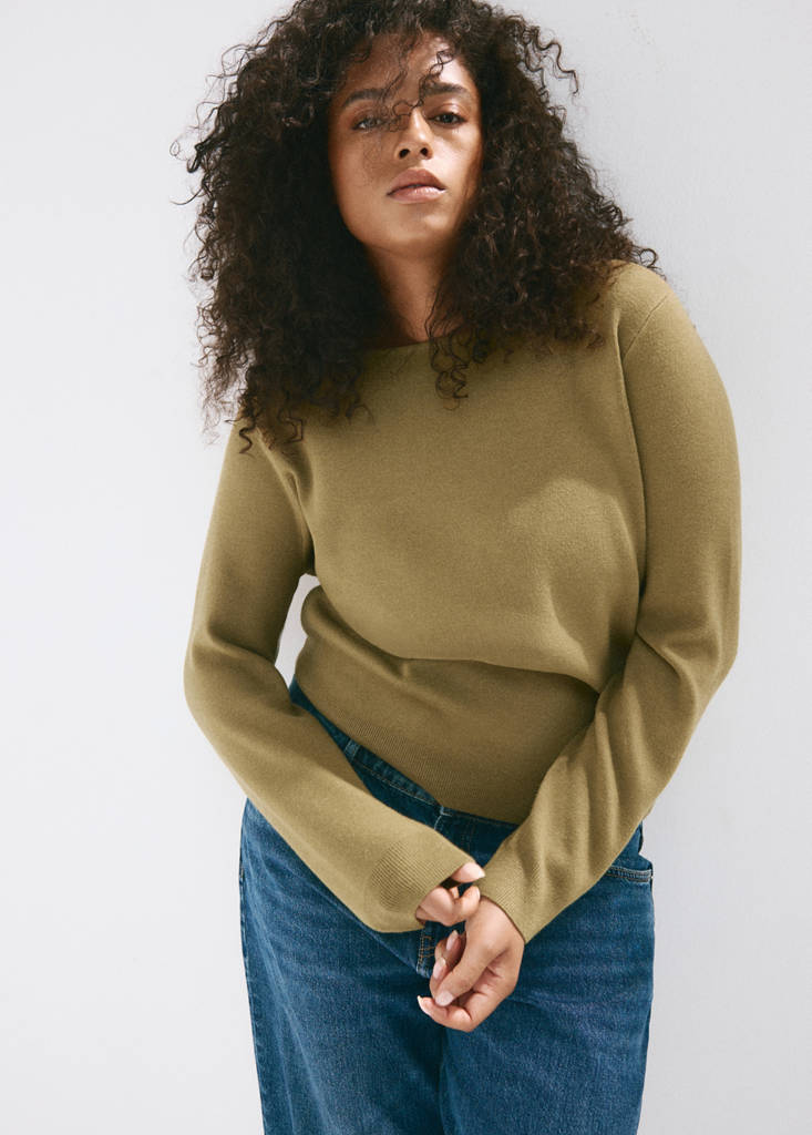 Fine-knit boat-neck sweater — Khaki