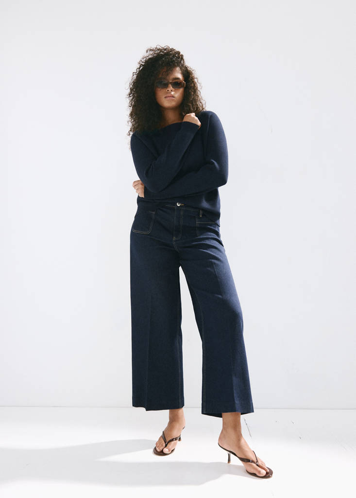 Fine-knit boat-neck sweater — Navy