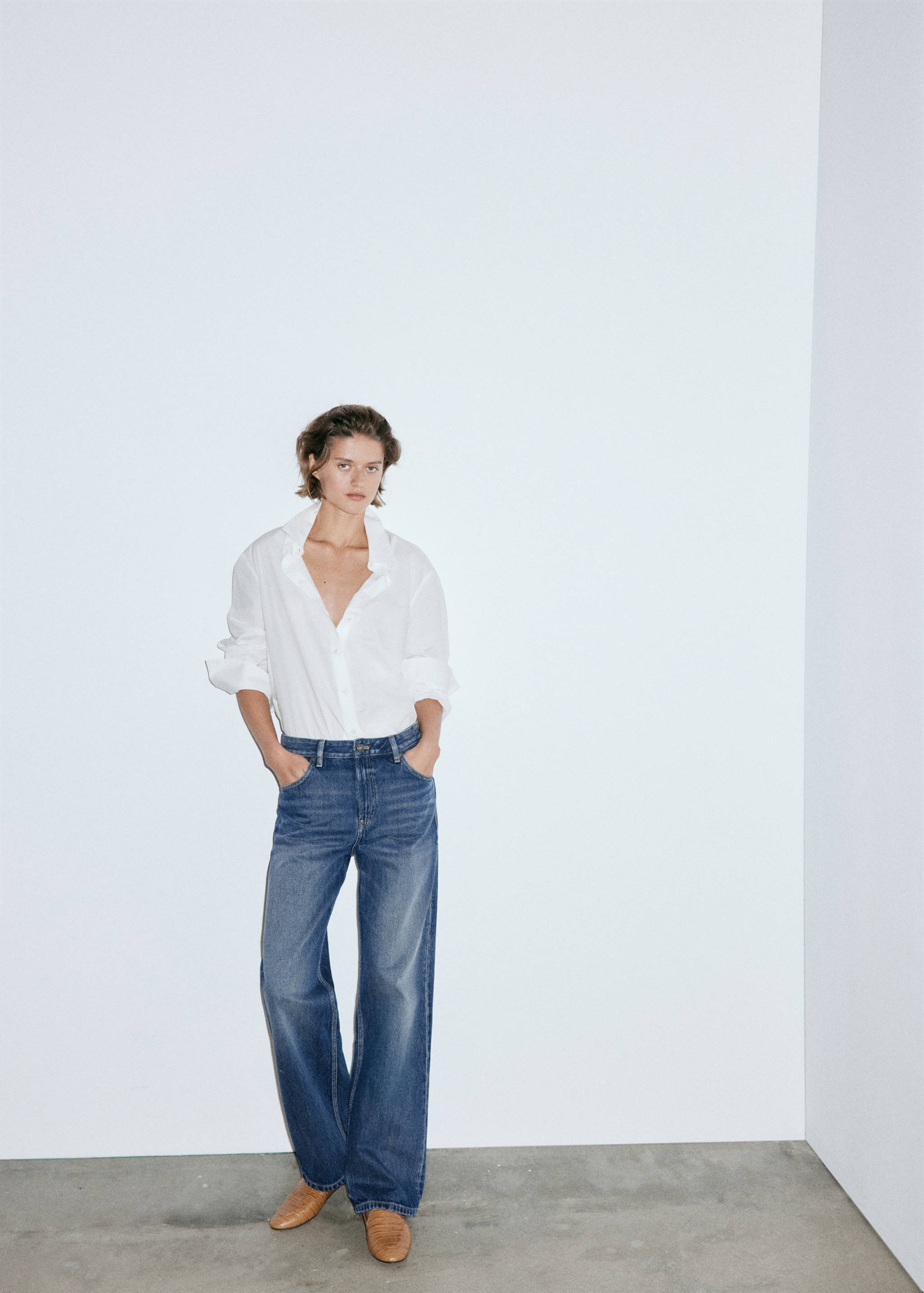 Miami medium-rise straight-fit jeans - General plane