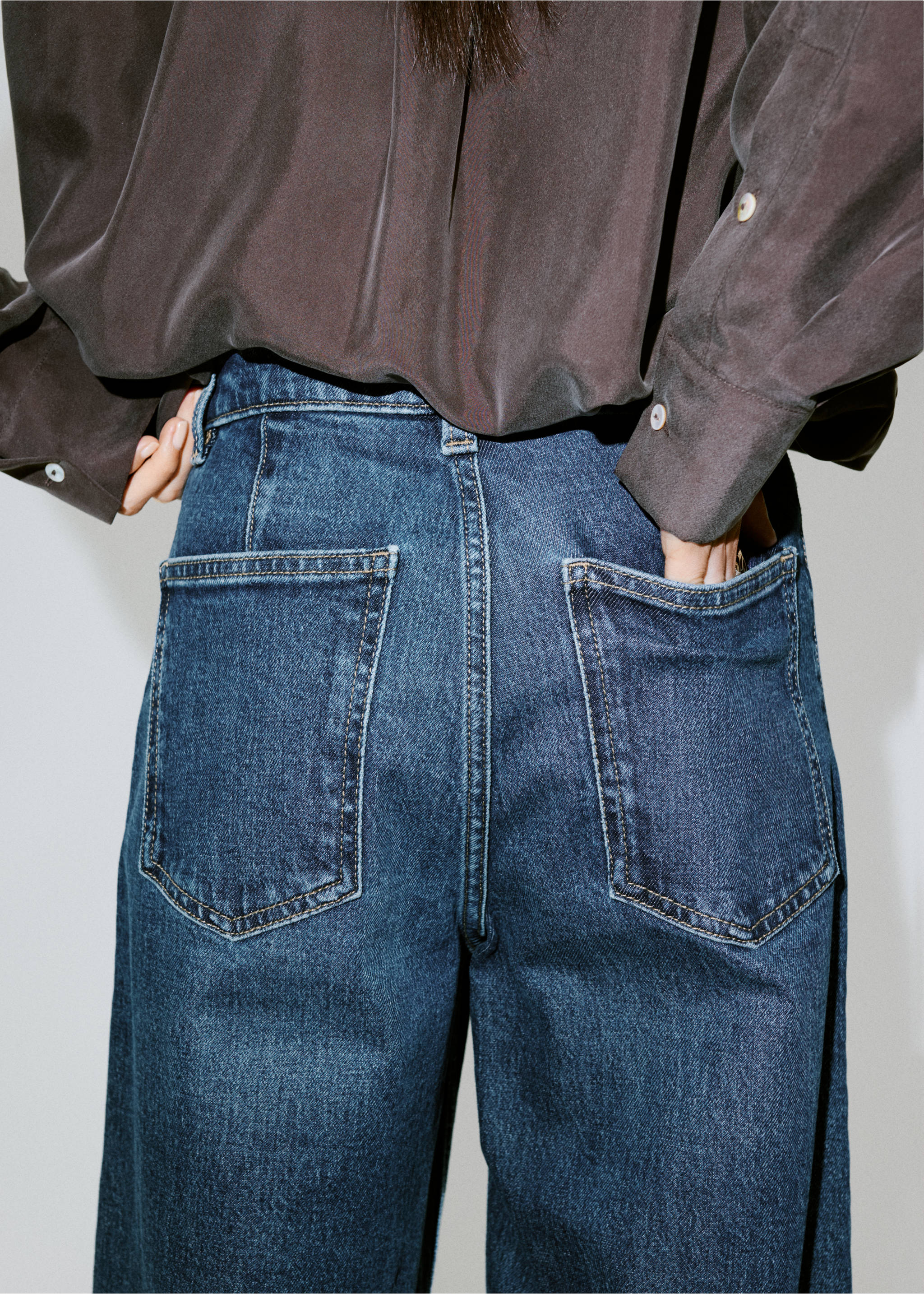 Jeans catherin - Details of the article 1, Dark Blue. Ref: 37024082-00.