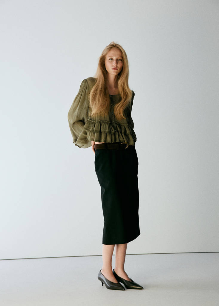 Ruffle blouse with lace details — Green