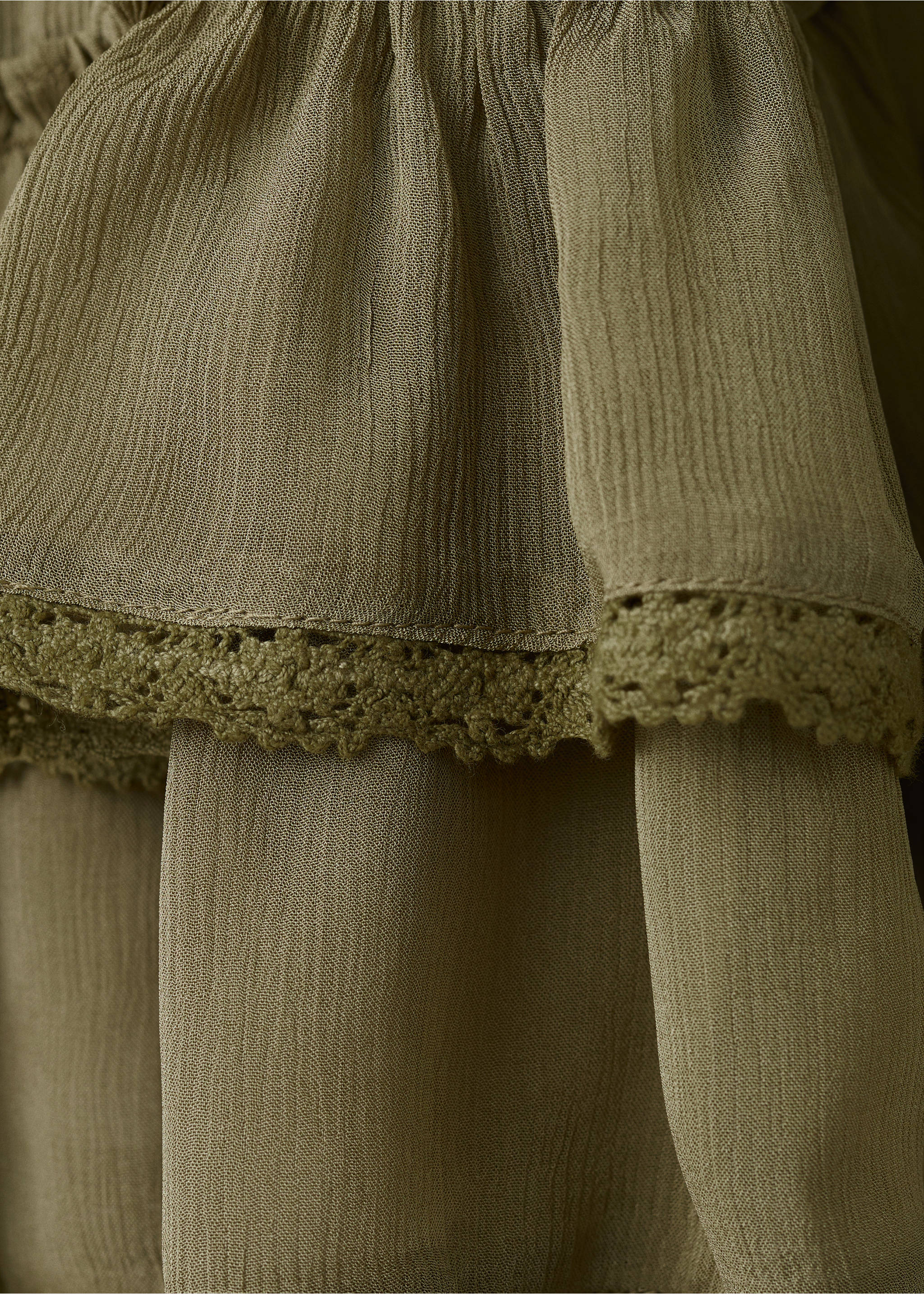 Ruffle blouse lace details - Details of the article 8, Green. Ref: 37024088-00.