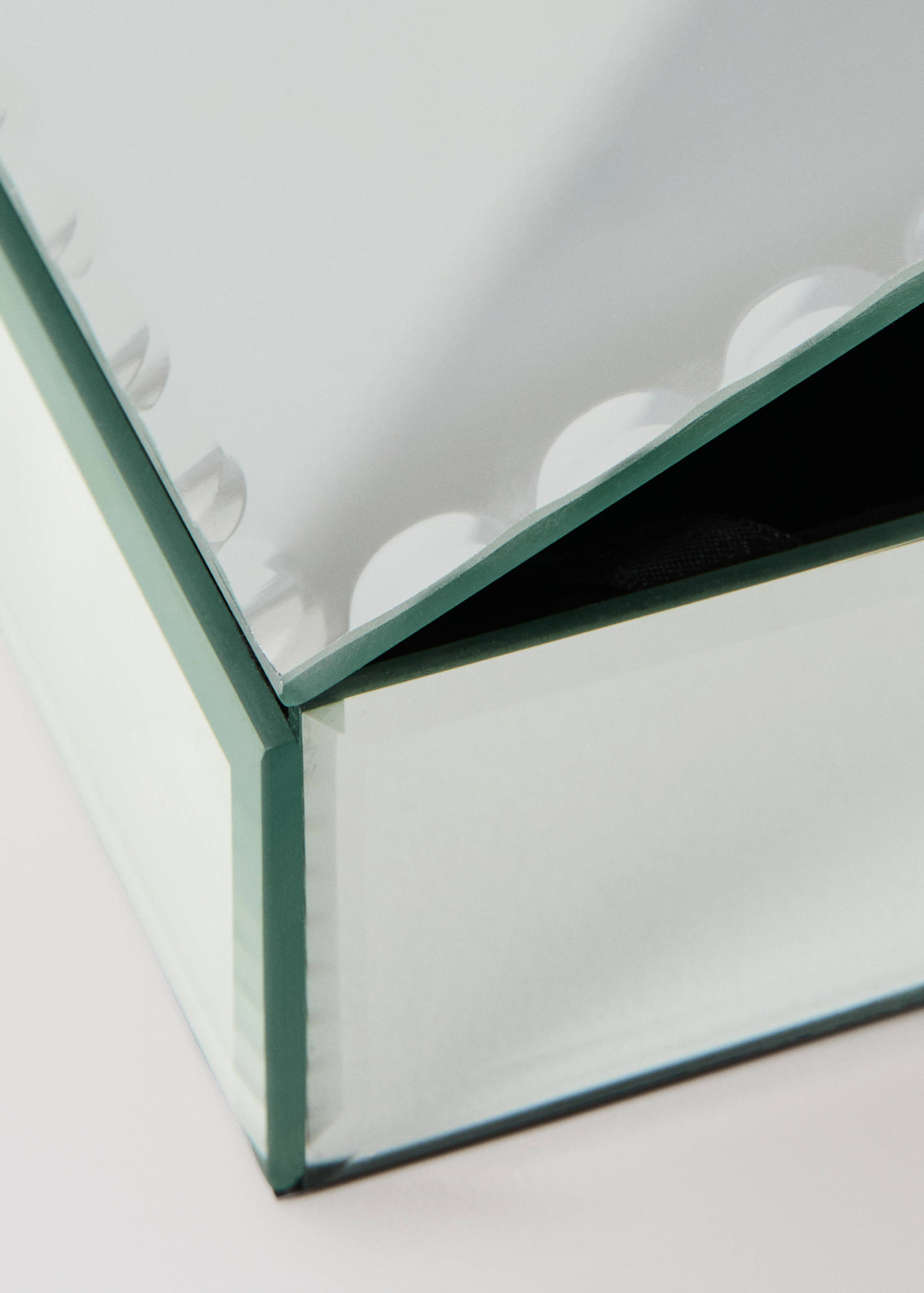 Rectangular mirror-effect box - Details of the article 2