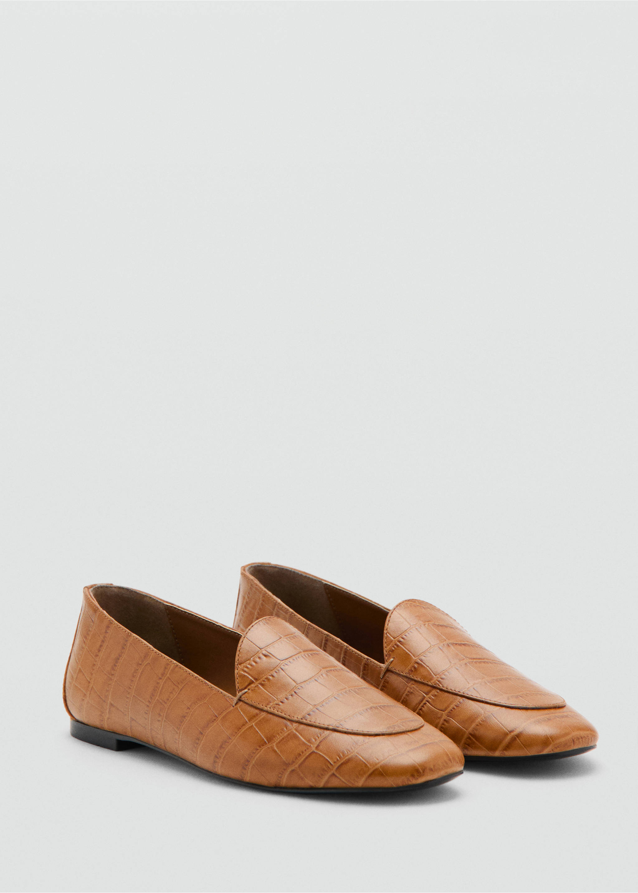 Croc-effect leather moccasin - Medium plane, Cognac. Ref: 37024095-00.