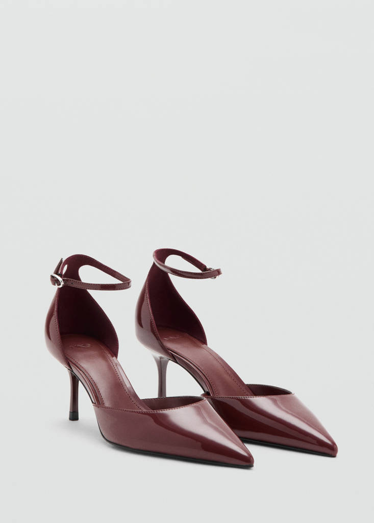 Kitten-heeled shoes with ankle strap — Brown