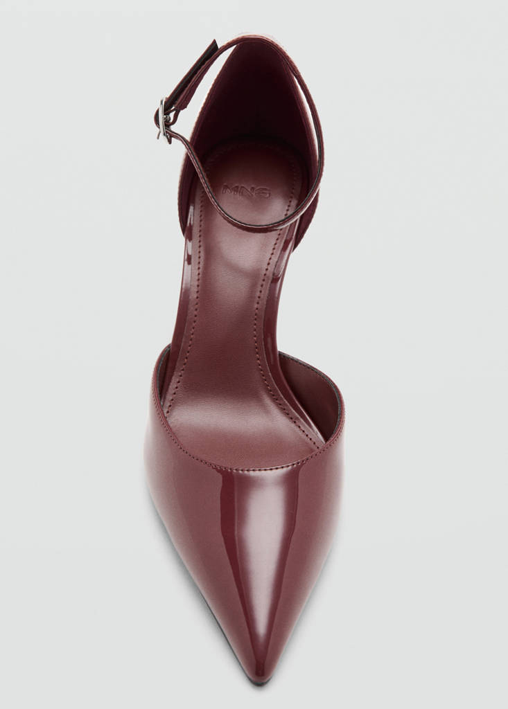 Kitten-heeled shoes with ankle strap — Brown