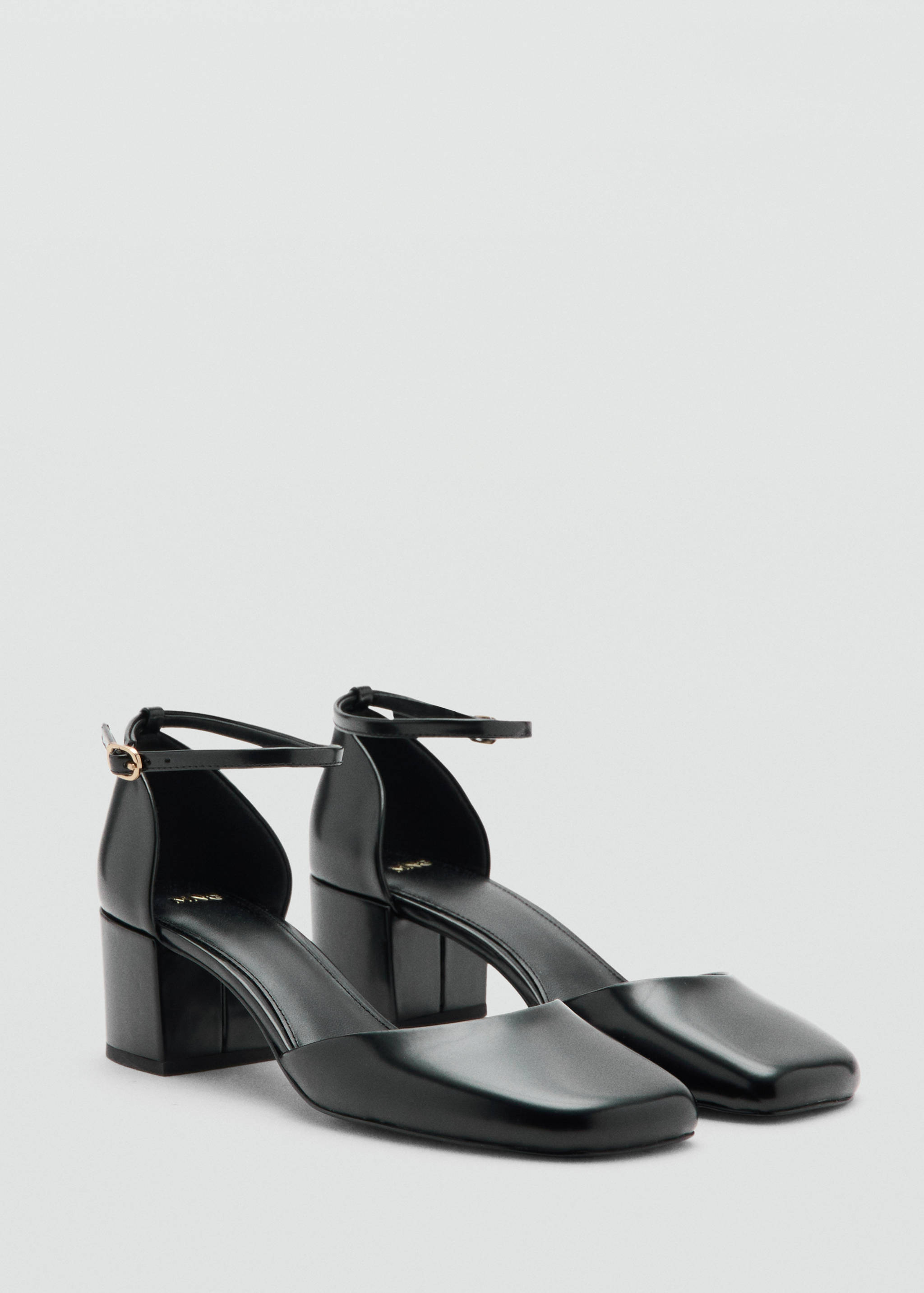 Zapato tacón charol - Plano medio