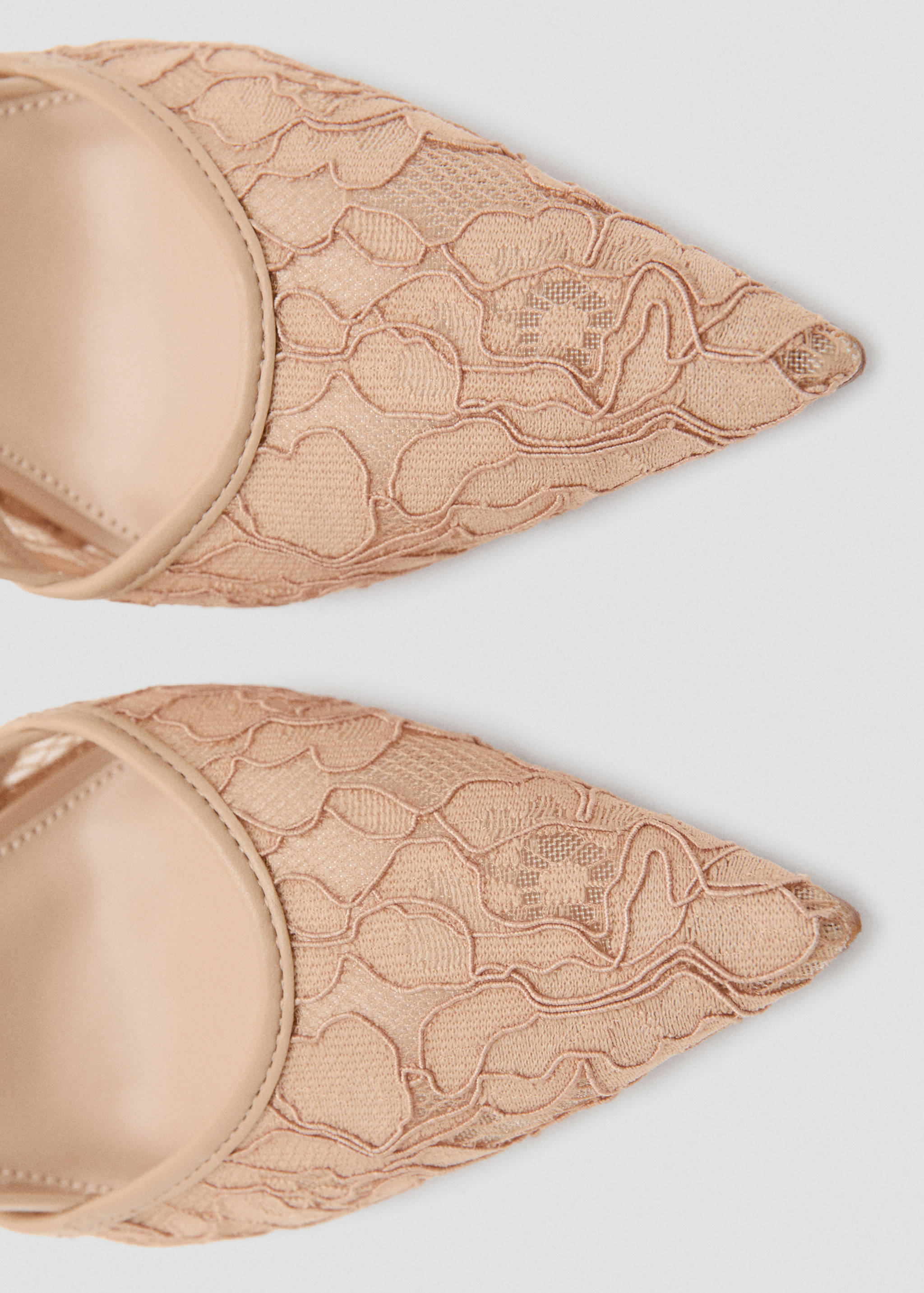 Embroidered pointed-toe shoe - Details of the article 2