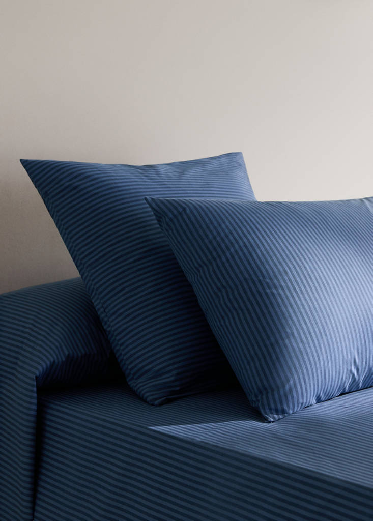 Two cotton percale two-tone striped pillowcases 60x60 cm — Indigo Blue
