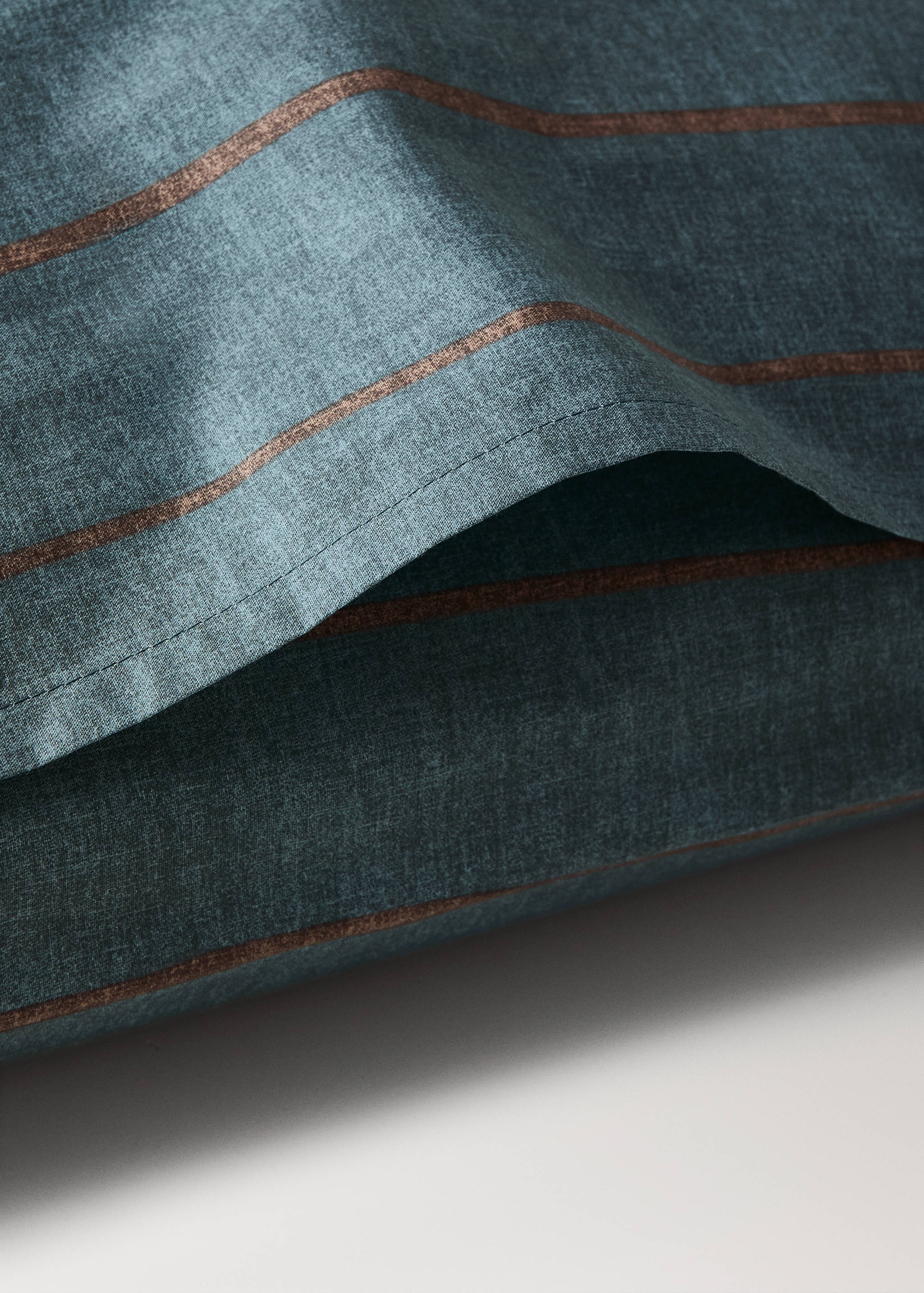 Pack of 2 100% cotton striped pillowcases 60 x 60 cm - Details of the article 1