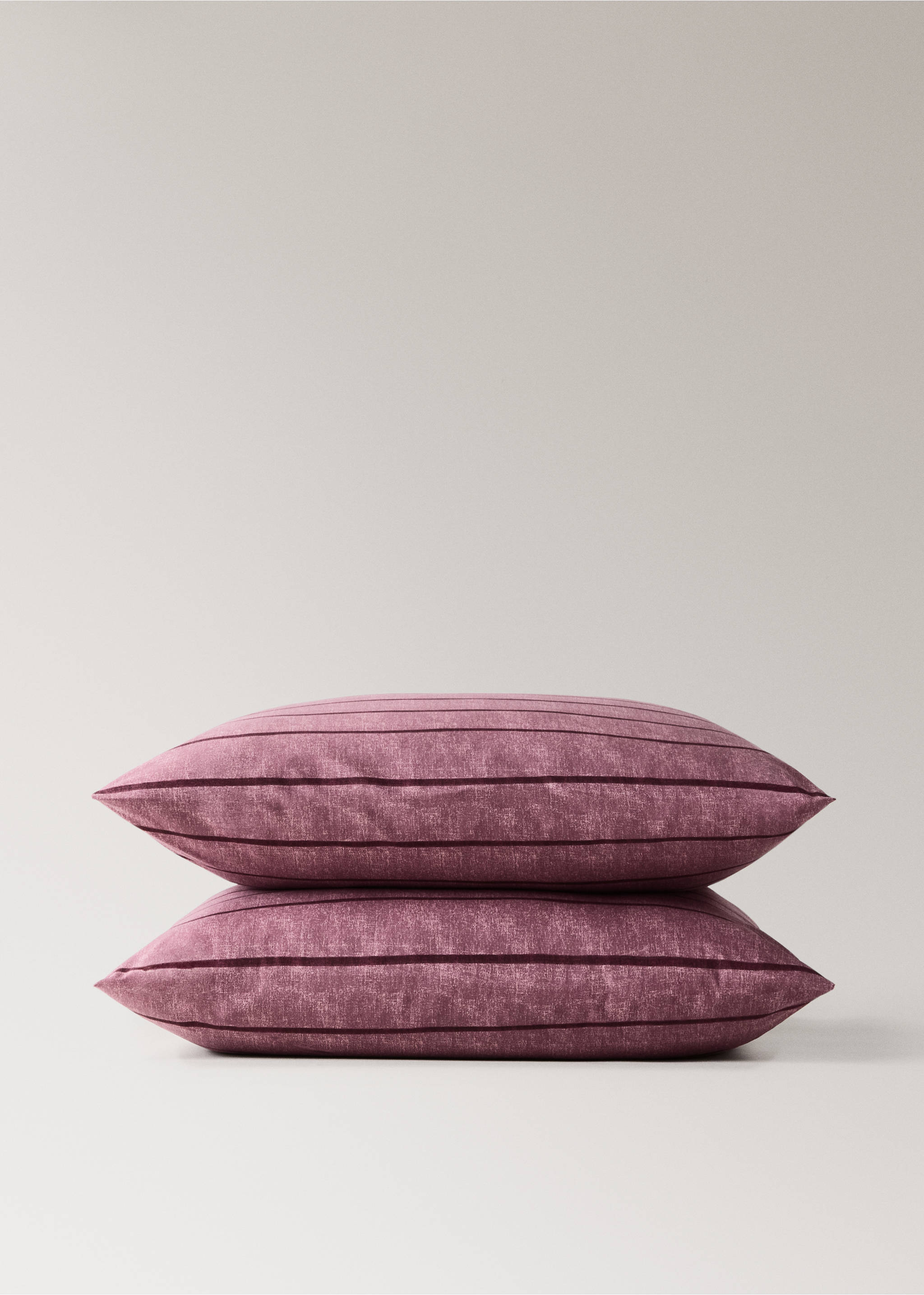 Pack of 2 100% cotton striped pillowcases 60 x 60 cm - Details of the article 3, Pale Pink. Ref: 37024104-00.