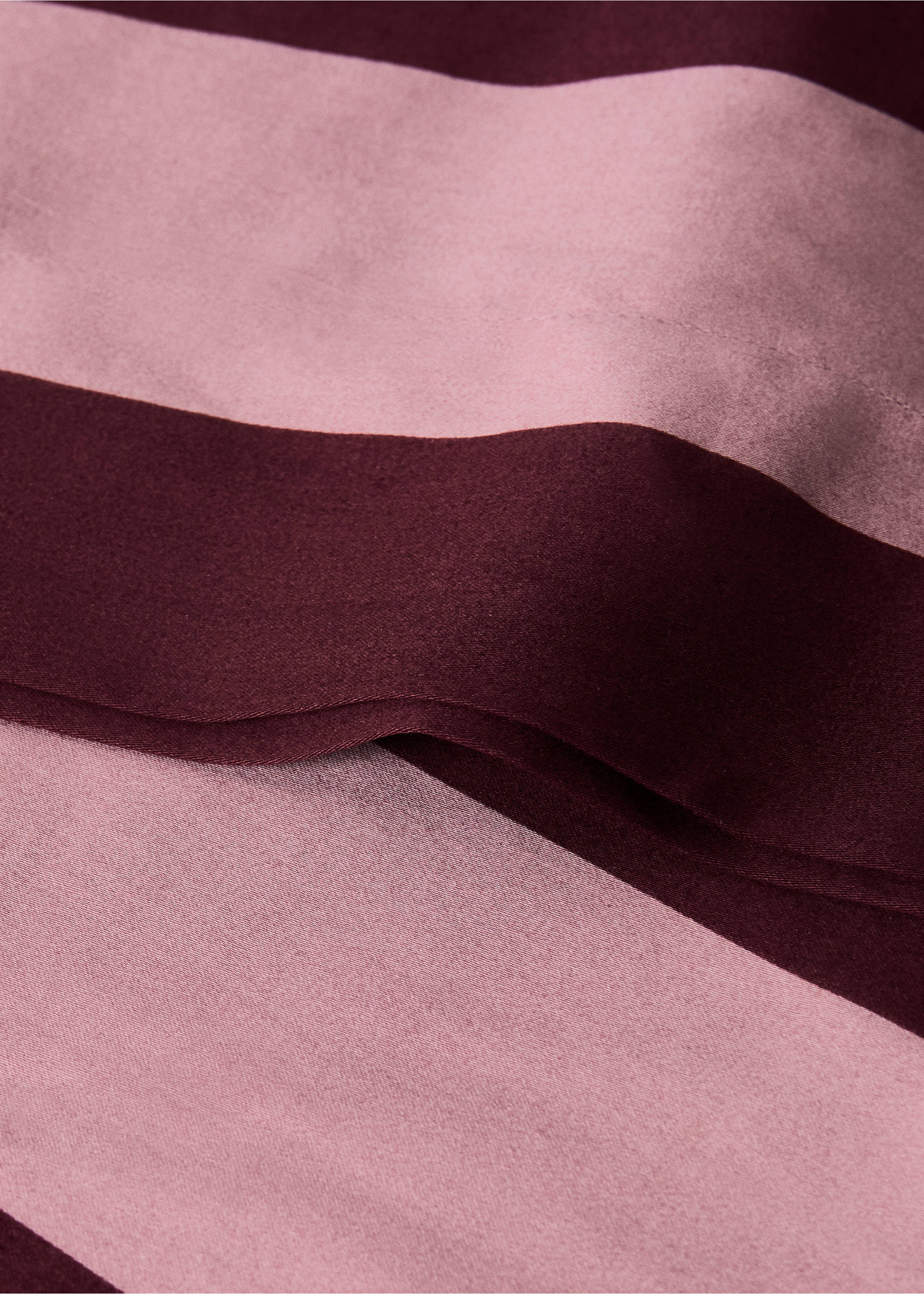 Wide watercolour stripe pillowcase 50x75 cm - Details of the article 1, Maroon. Ref: 37024105-00.