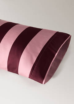Wide-striped watercolour pillowcase 45x110cm — Maroon 3