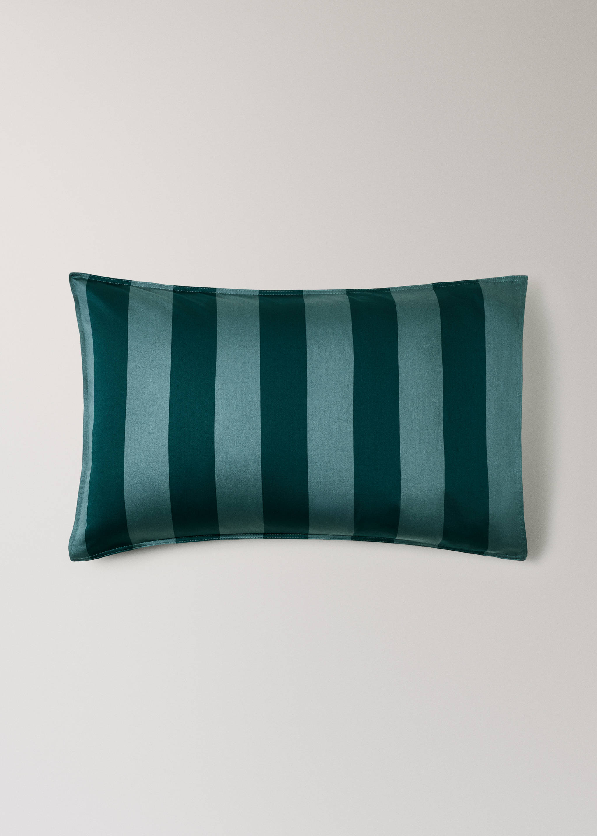 Two wide stripe watercolour pillow covers 50x75 cm - Article without model