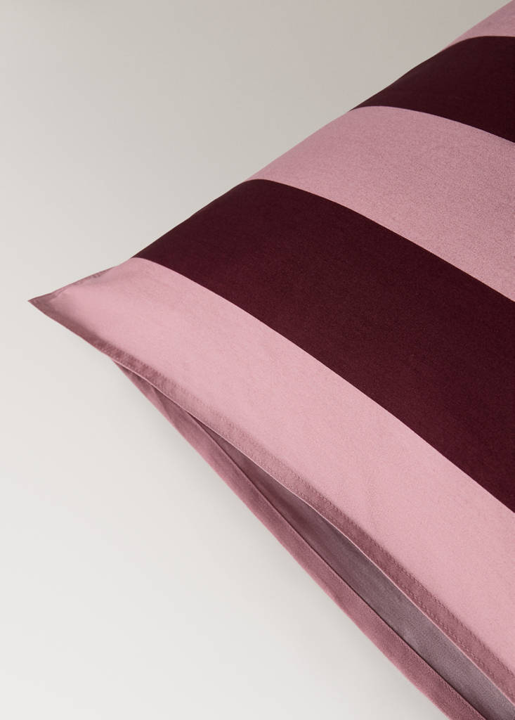 Two wide stripe watercolour pillow covers 50x75 cm — Maroon