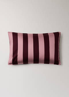 Two wide stripe watercolour pillow covers 50x75 cm — Maroon 4