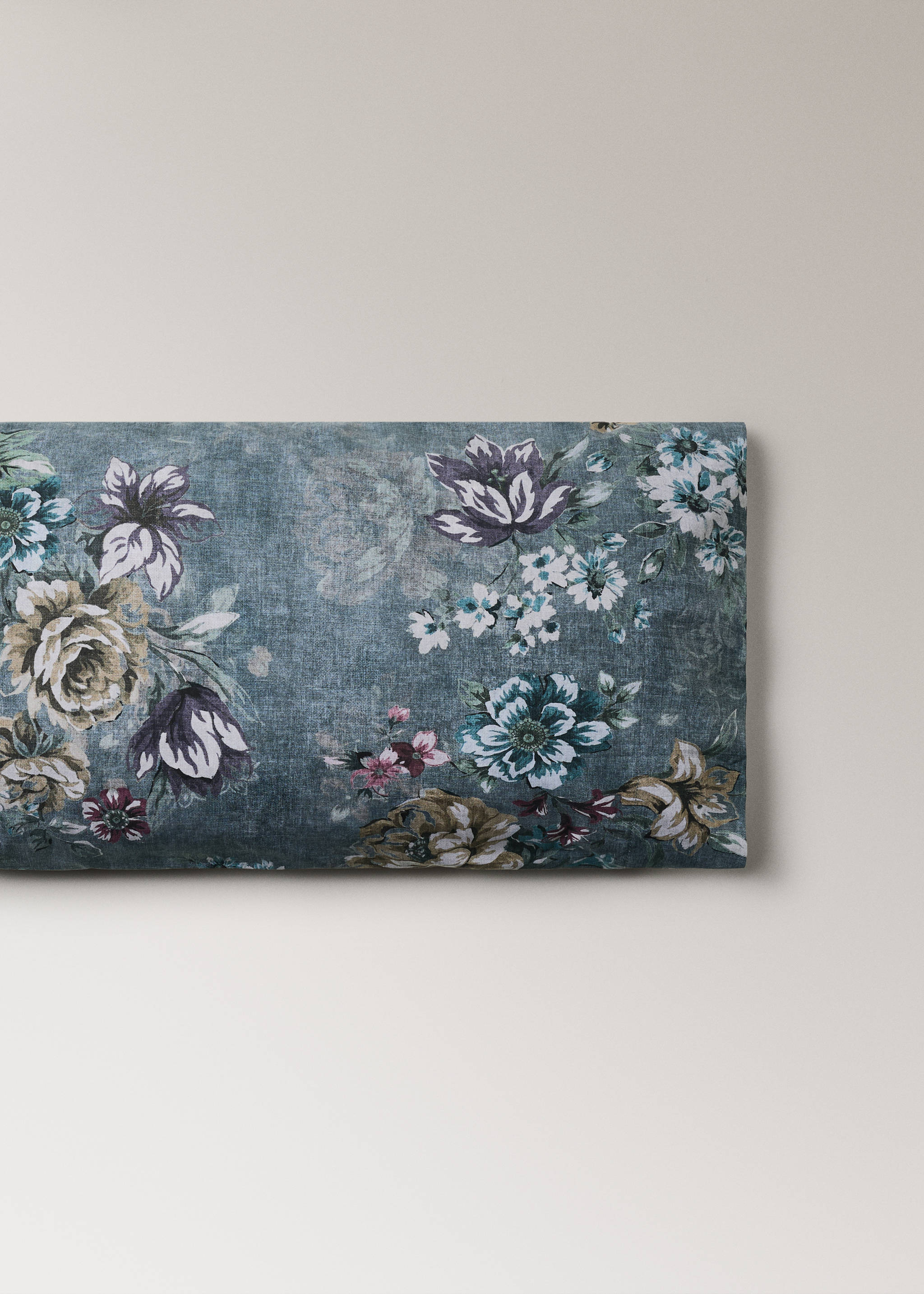 Örngott i 100 % bomull med blommigt mönster 45 x 110 - Artikel utan modell