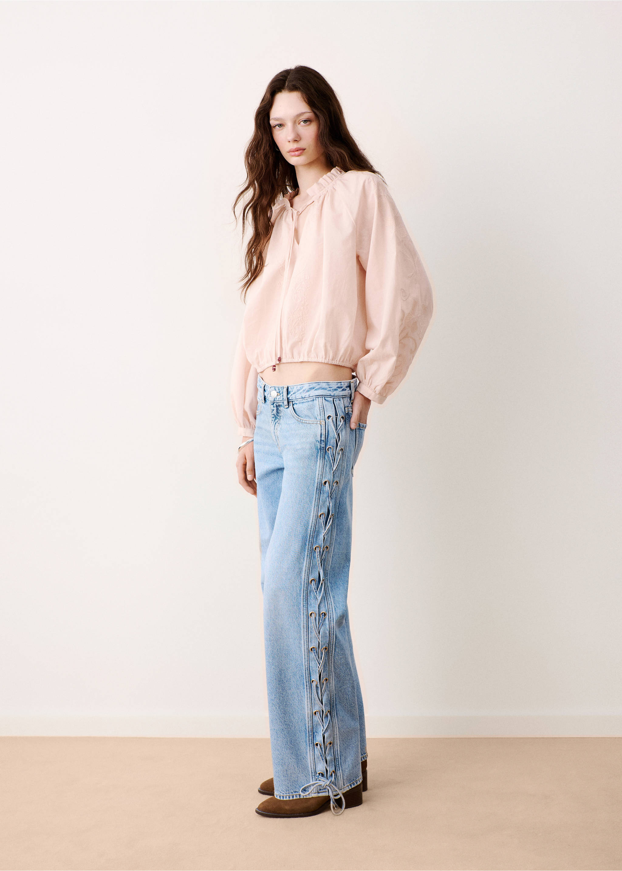 Straight-leg jeans with cord detail - Medium plane, Medium Blue. Ref: 37024111-00.