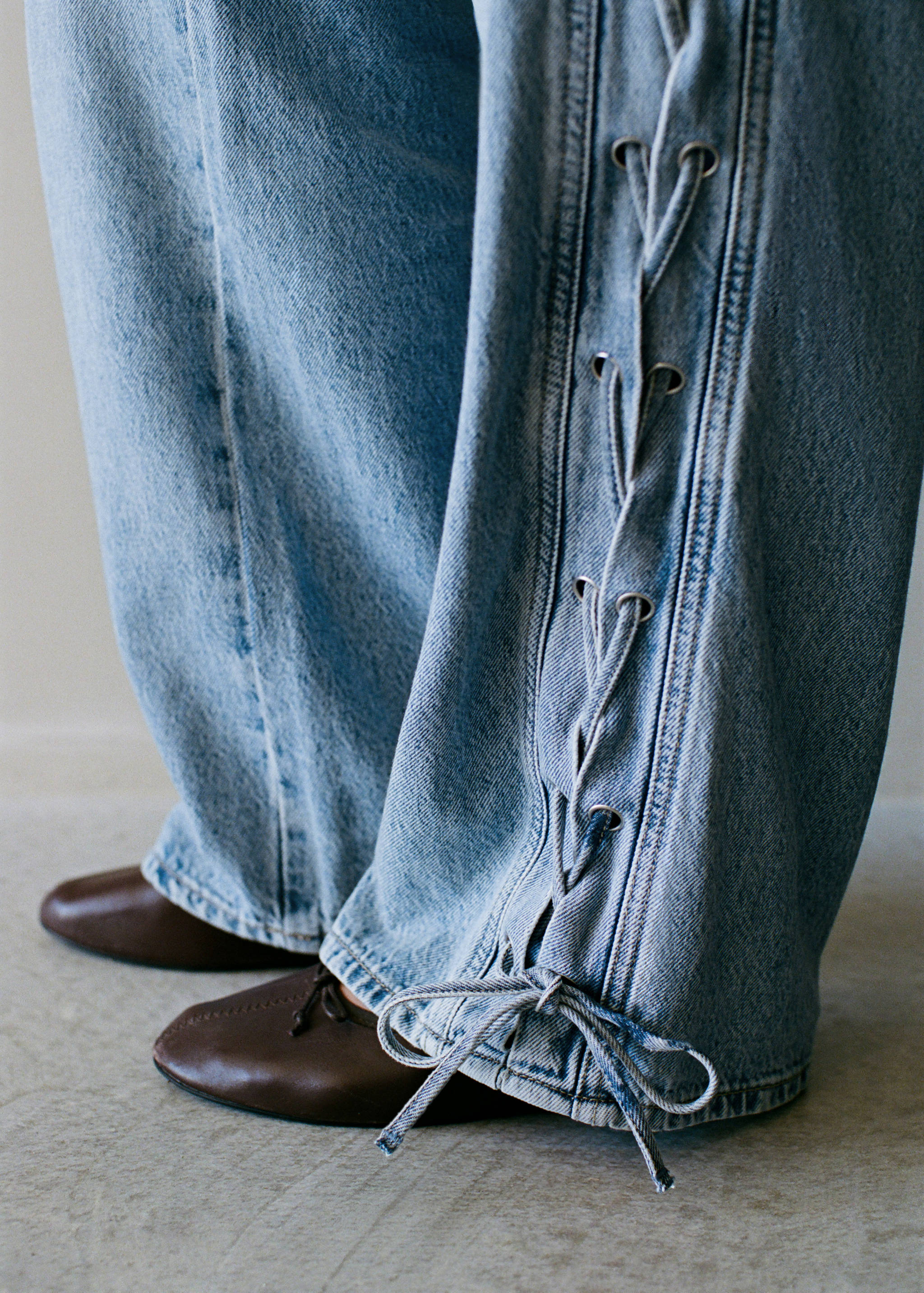 Straight-leg jeans with cord detail - Details of the article 2