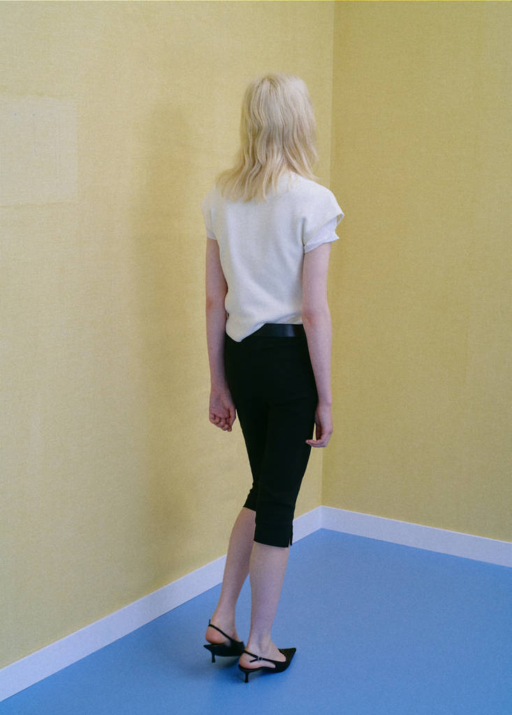 Short-sleeved knitted sweater — Ecru