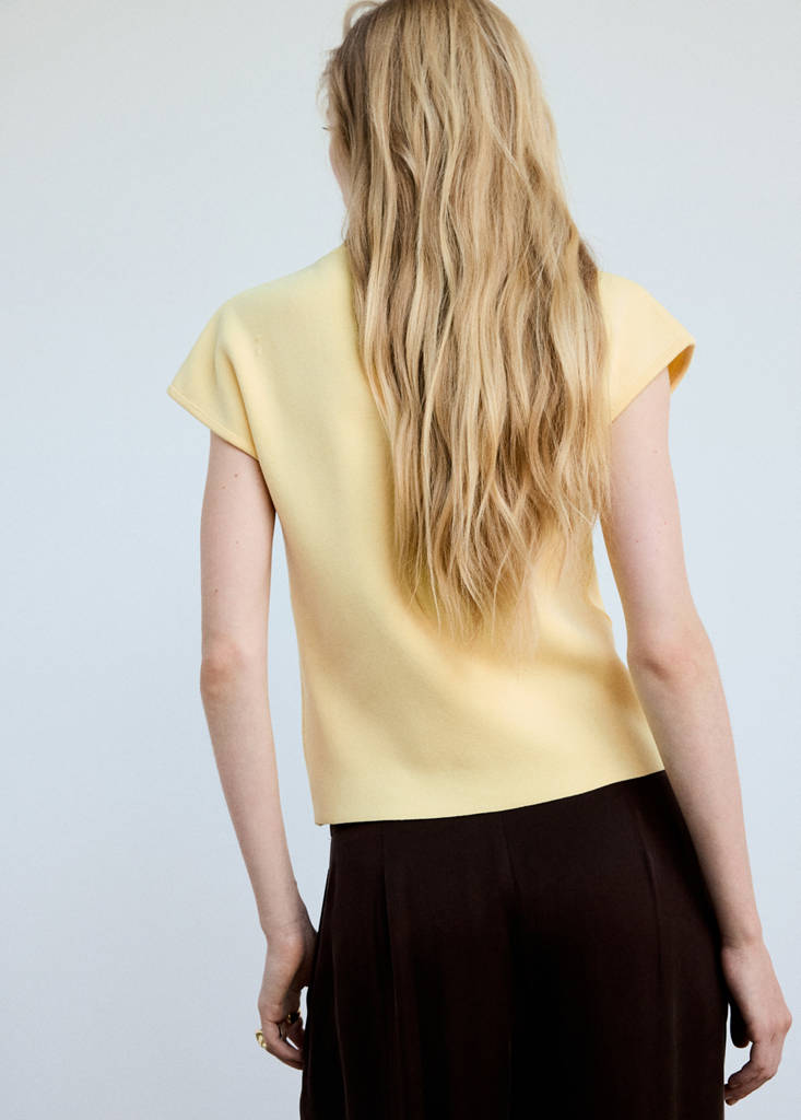 Short-sleeved knitted sweater — Vanilla