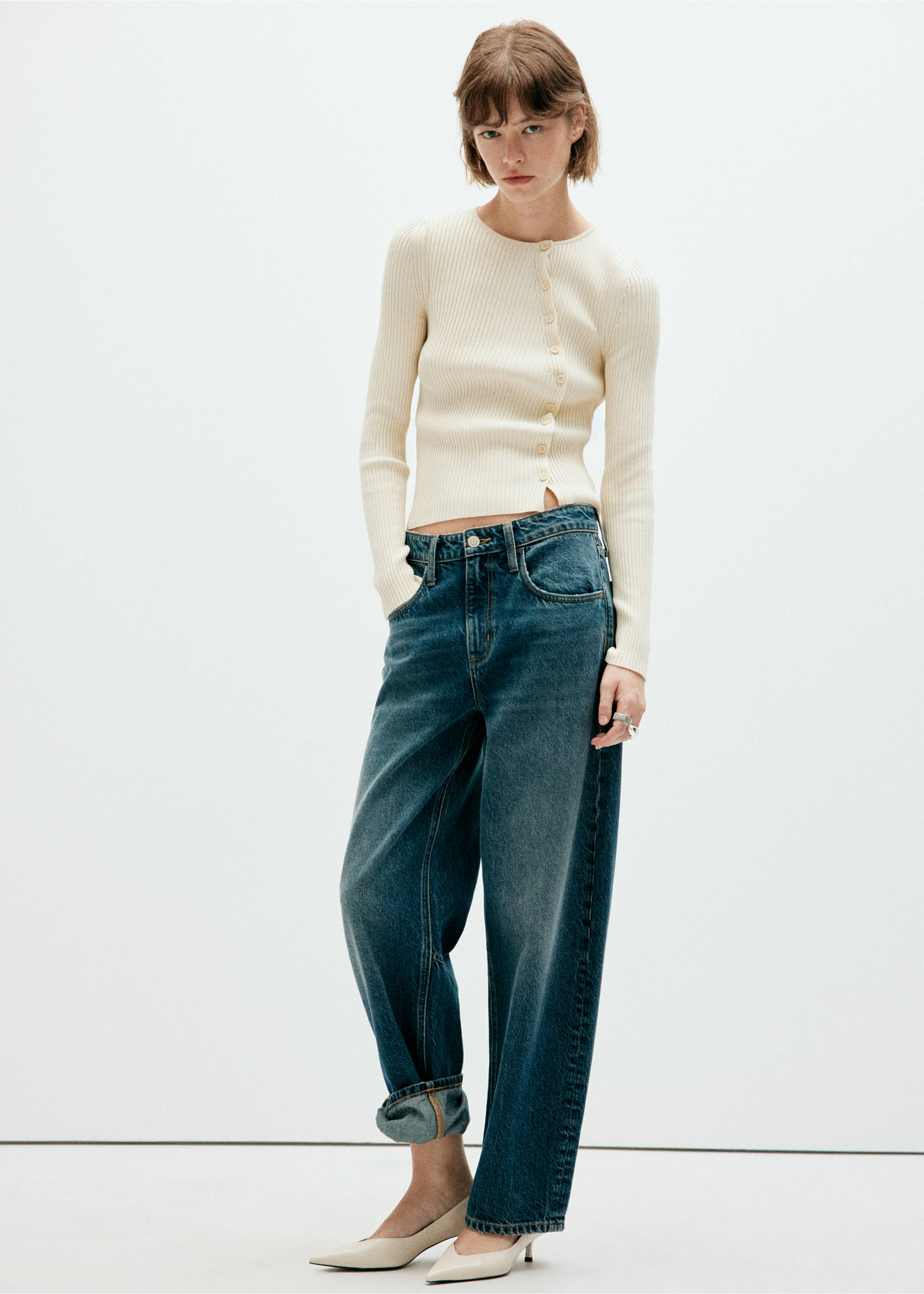 Ribbed asymmetric cardigan - General plane, Ecru. Ref: 37024117-00.