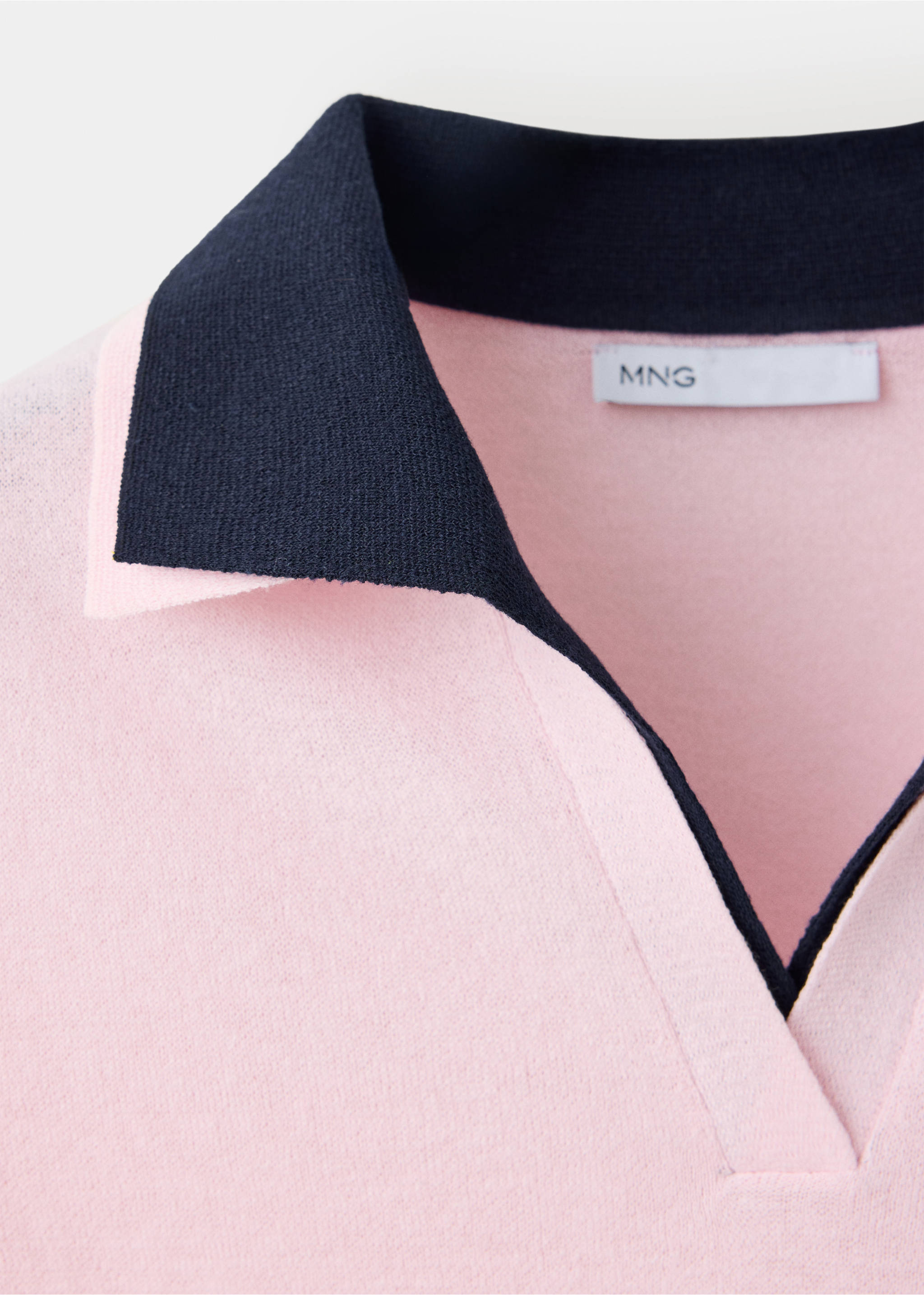 Polo en jersey avec col contrastant - Détail de l'article 8, Rose clair. Ref: 37024119-00.