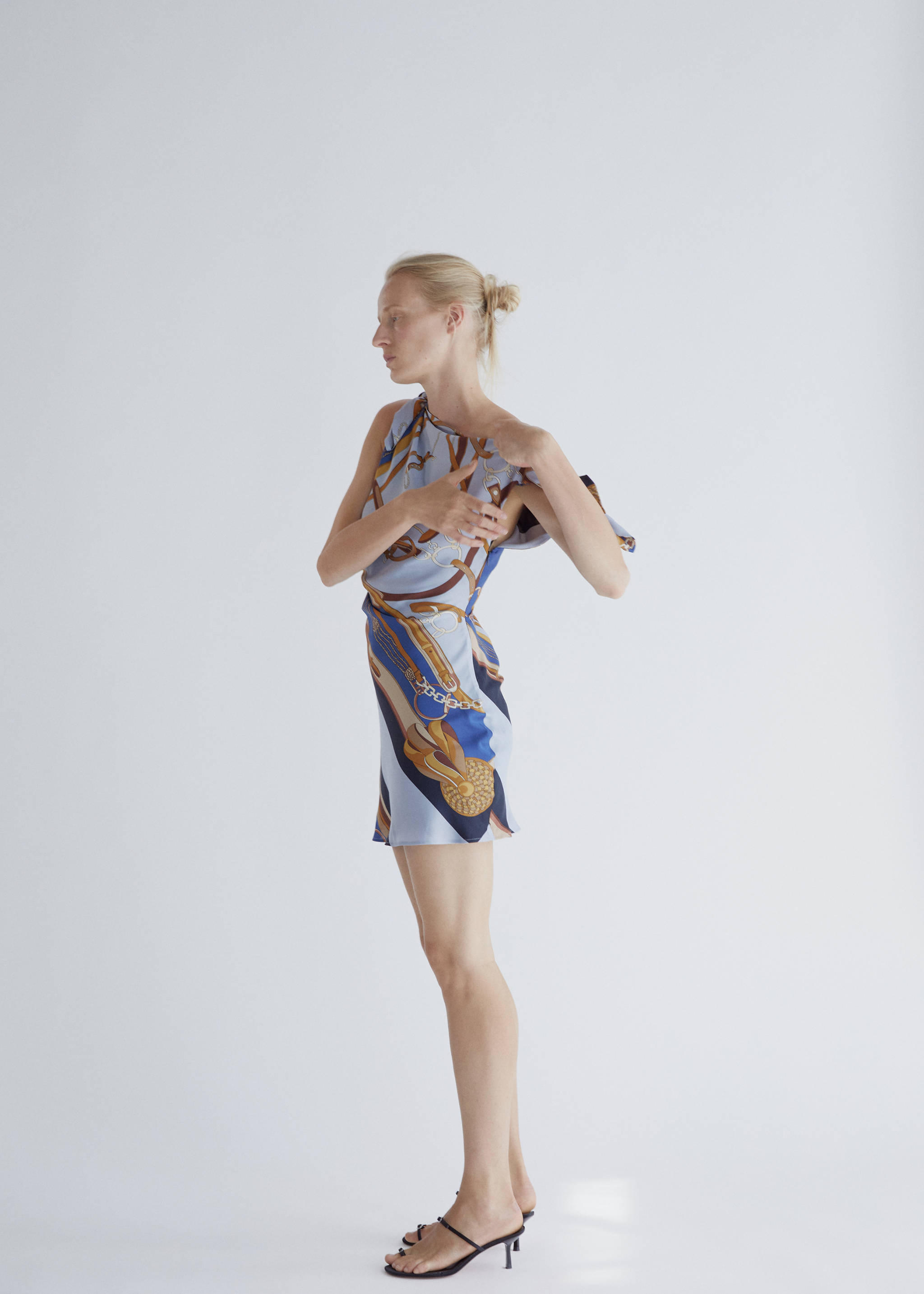 Printed asymmetrical dress - General plane