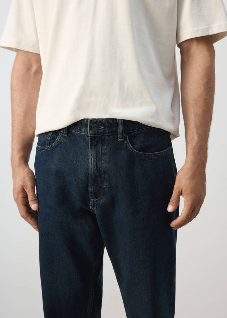Sammy cropped carrot fit jeans — Deep Dark Blue