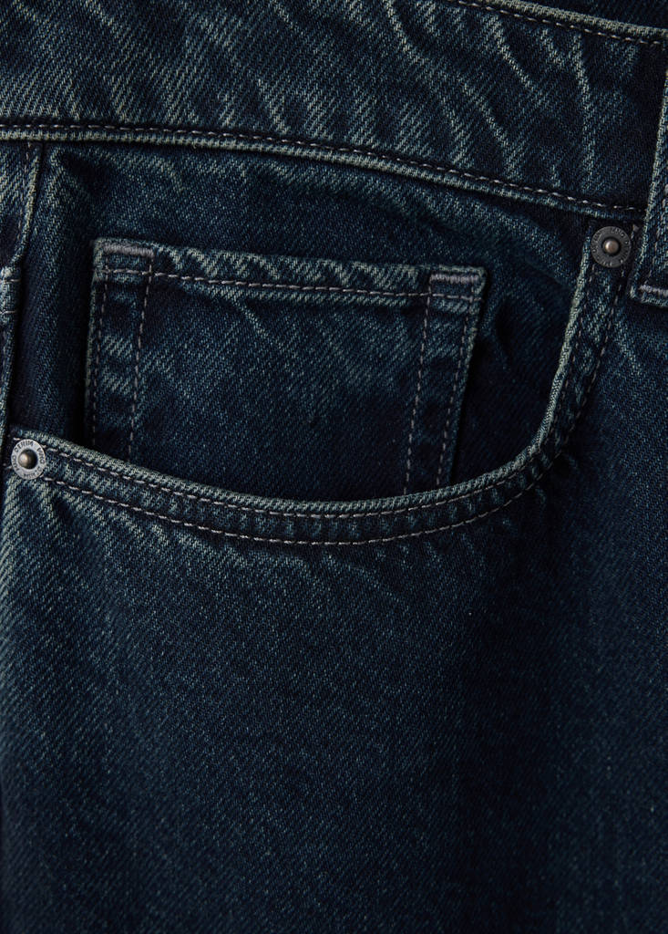 Sammy cropped carrot fit jeans — Deep Dark Blue