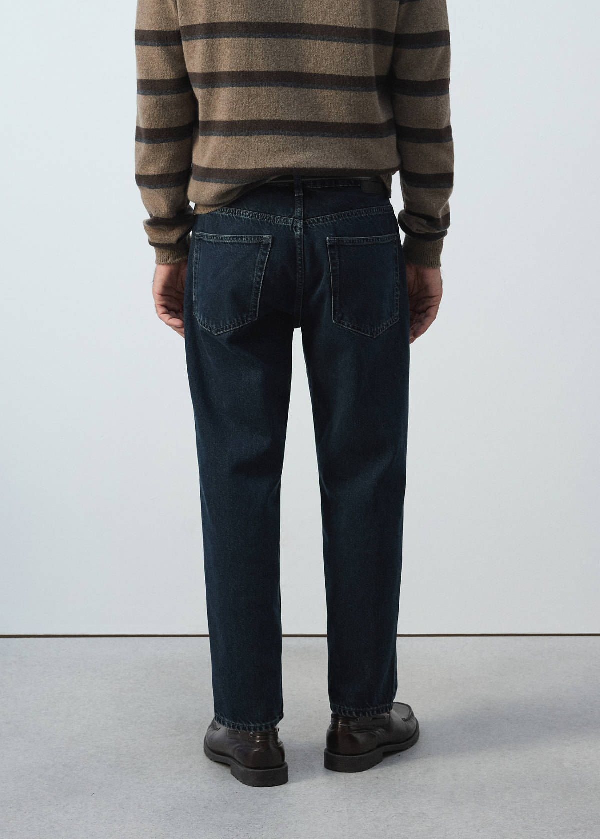 Sammy cropped carrot fit jeans — Deep Dark Blue