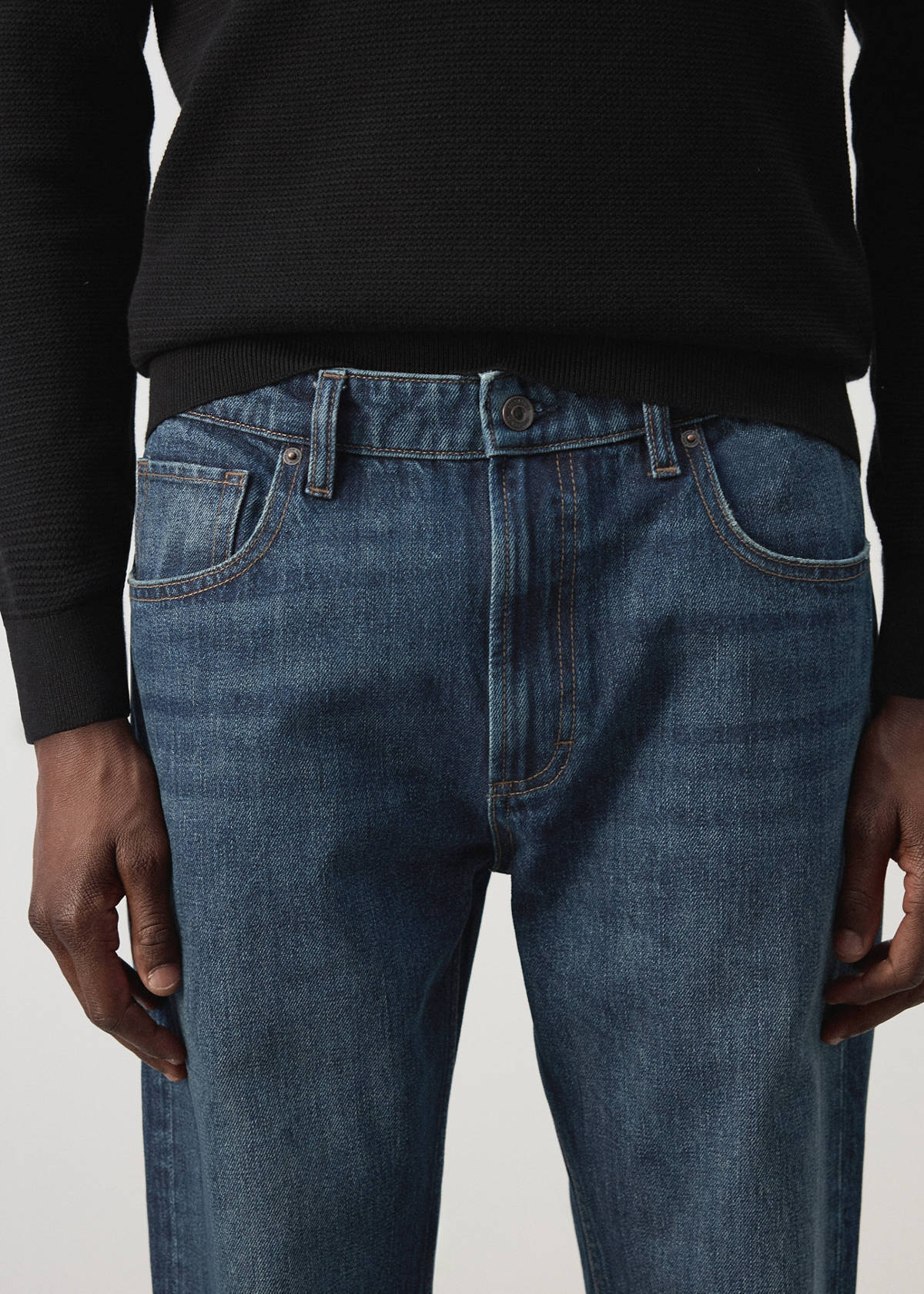Light wash Moby relaxed fit jeans — Dark Blue