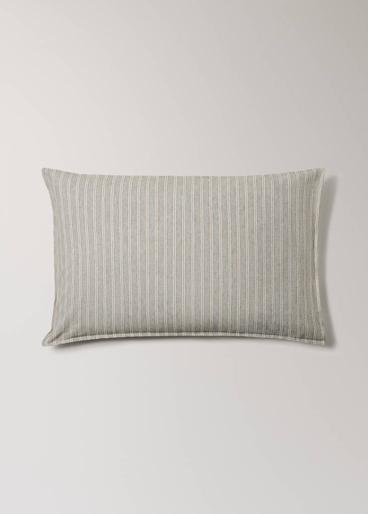 Linen and cotton striped pillowcase 50 x 75 cm — Sand