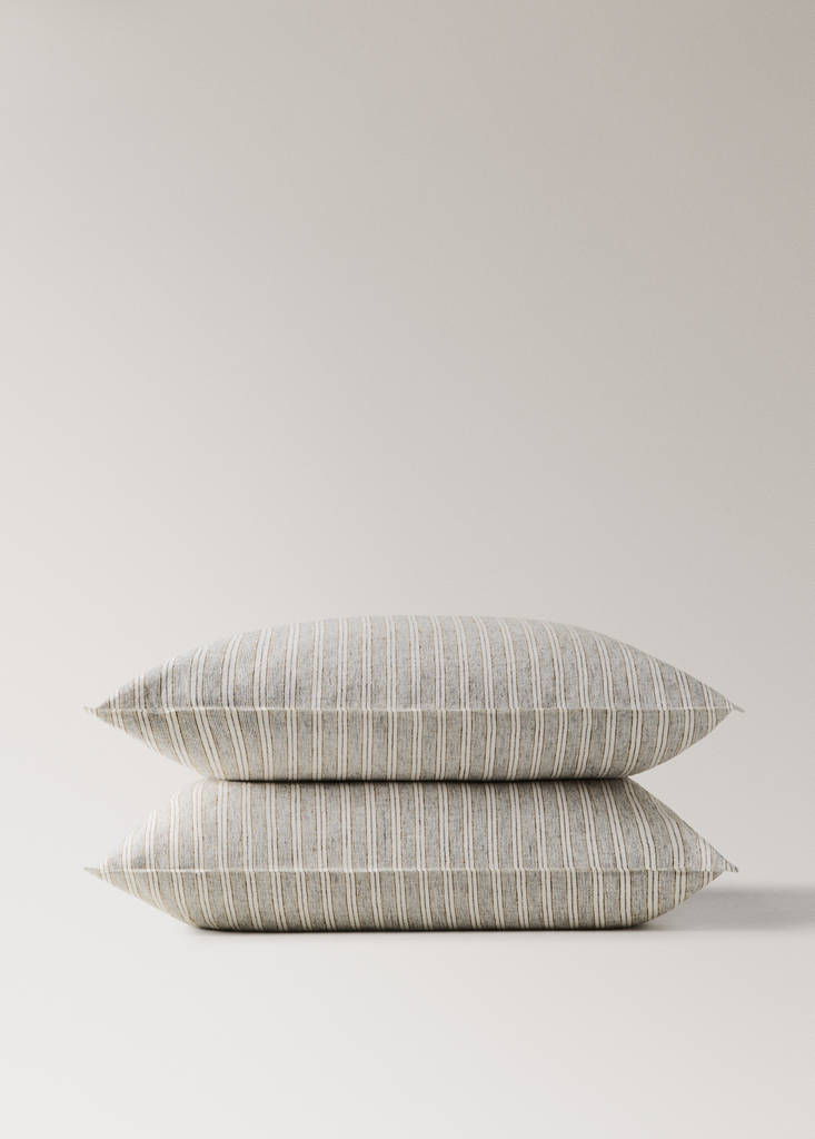 Linen and cotton striped pillowcase 60 x 60 cm — Sand