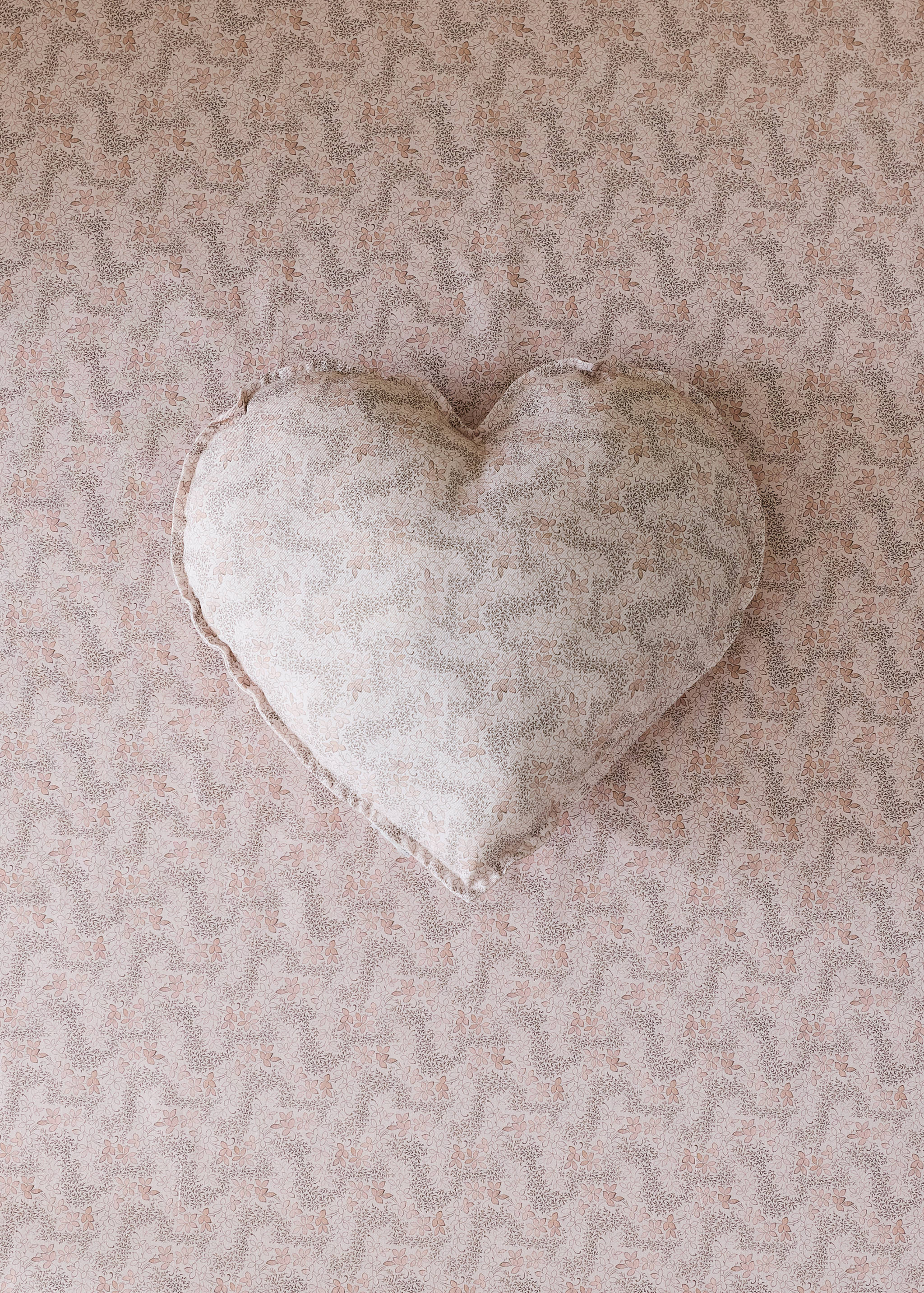 Cojín algodón canvas corazón estampado - Plano general