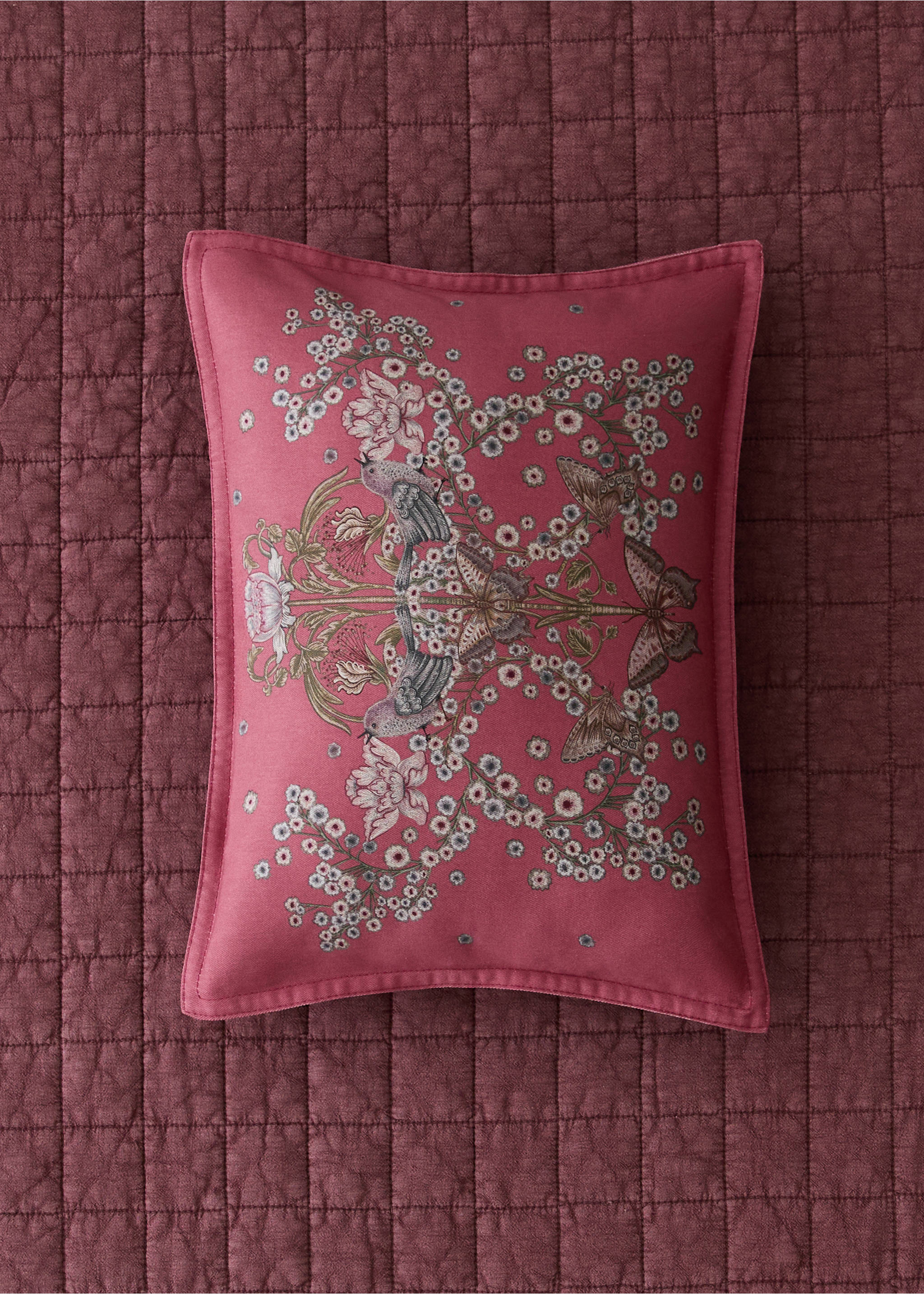 Capa de almofada decorativa com estampado floral 30x40 cm - Plano geral, Ameixa. Ref: 37024457-00.