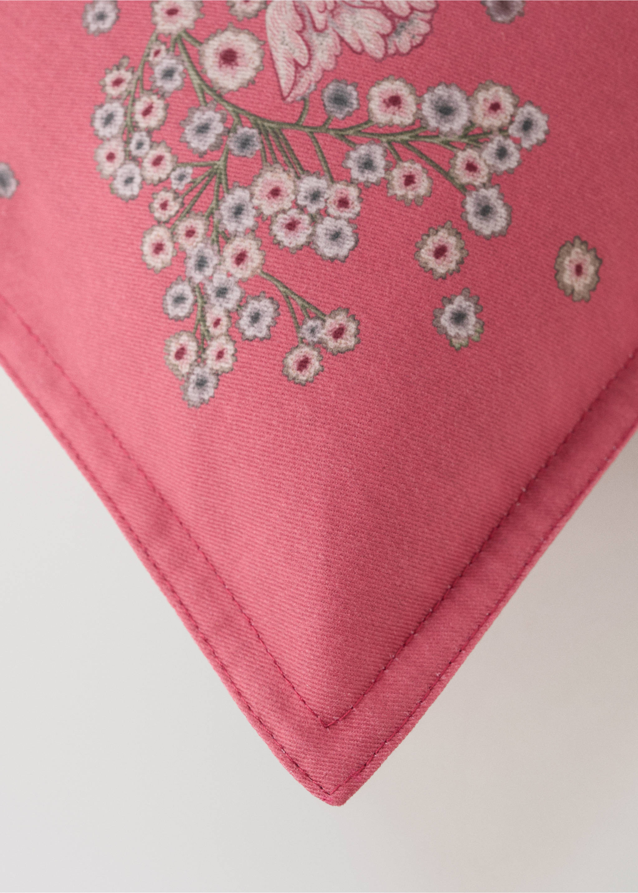 Kissenbezug mit floralem Muster, 30 x 40 cm - Detail des Artikels 1, Pflaume. Ref: 37024457-00.