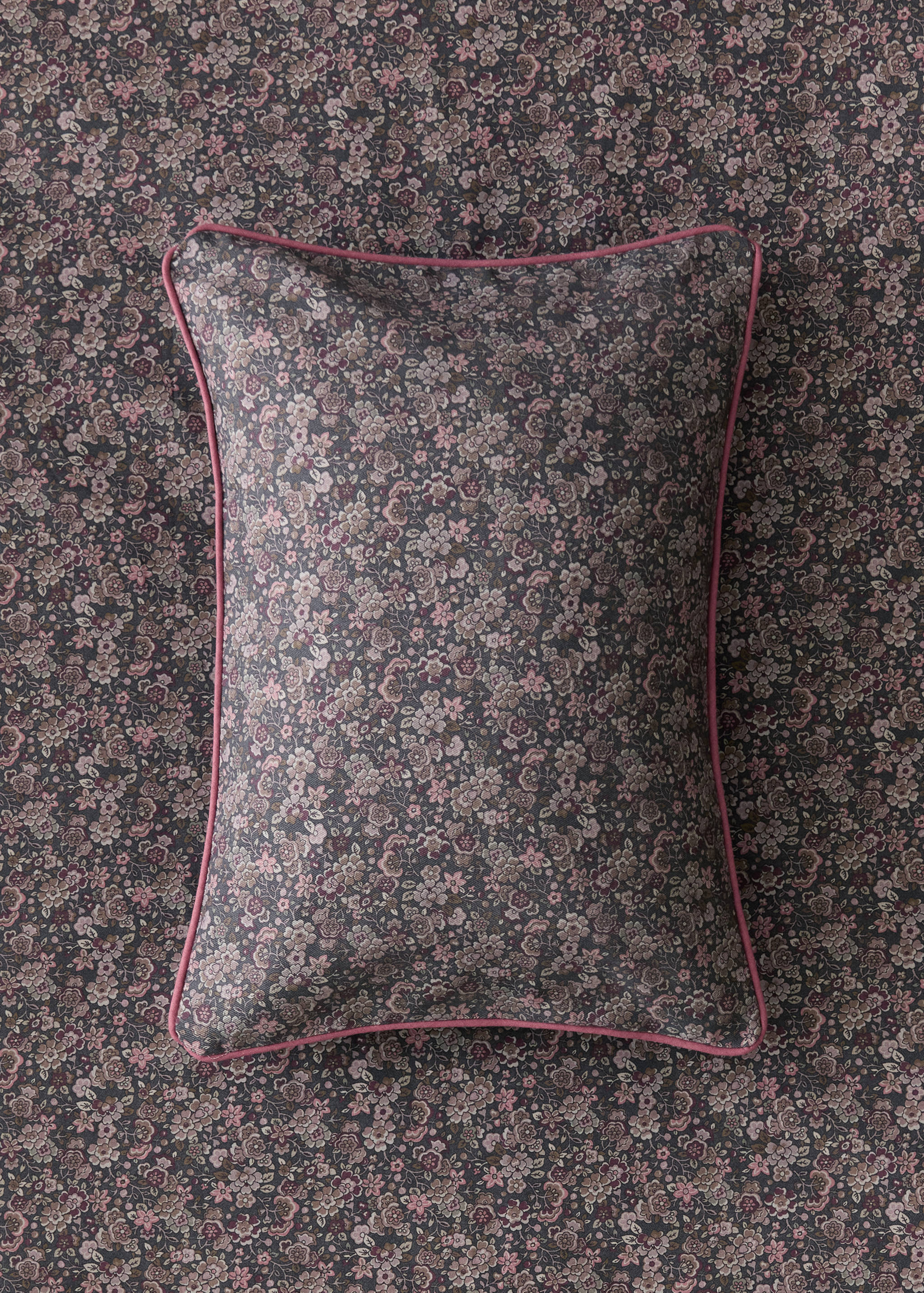 Floral print cushion cover 30x40 cm - General plane