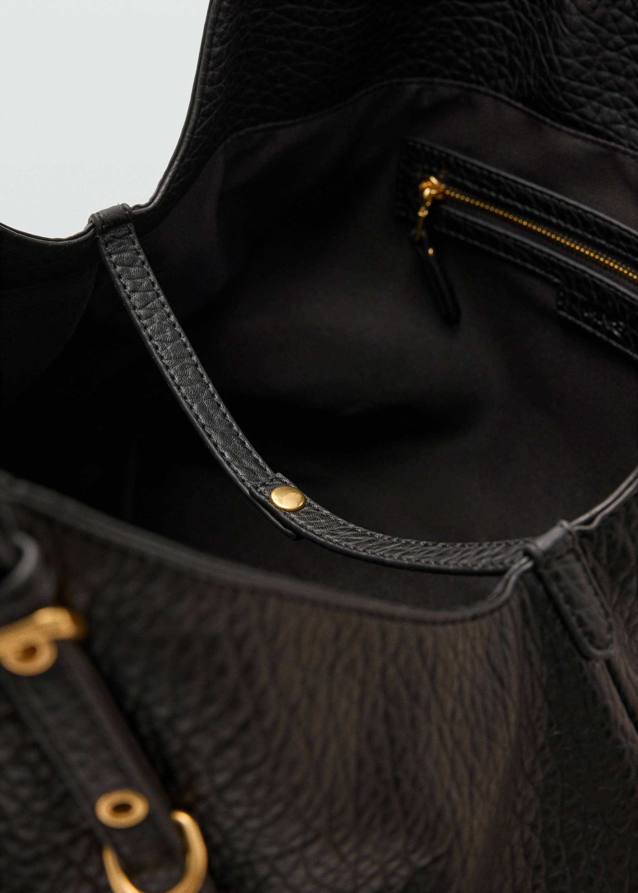 Bucket bag with buckles - Details of the article 3