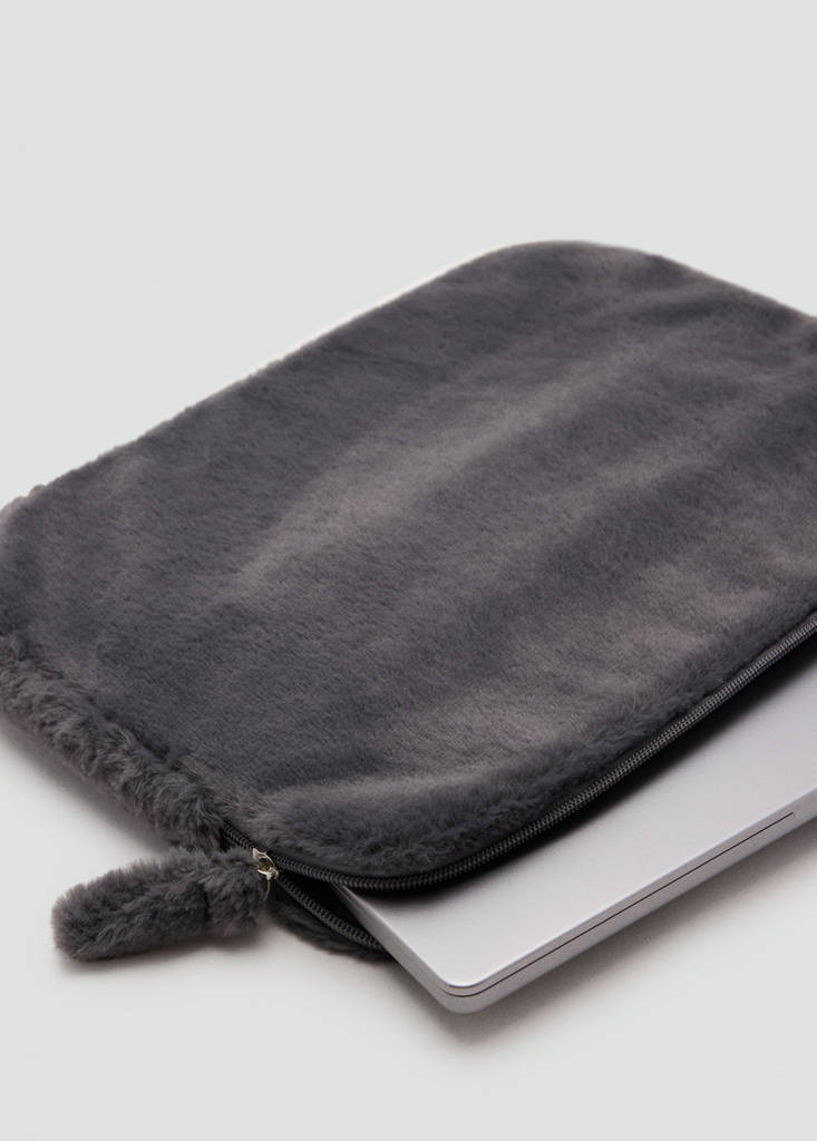 Fur laptop sleeve — Grey