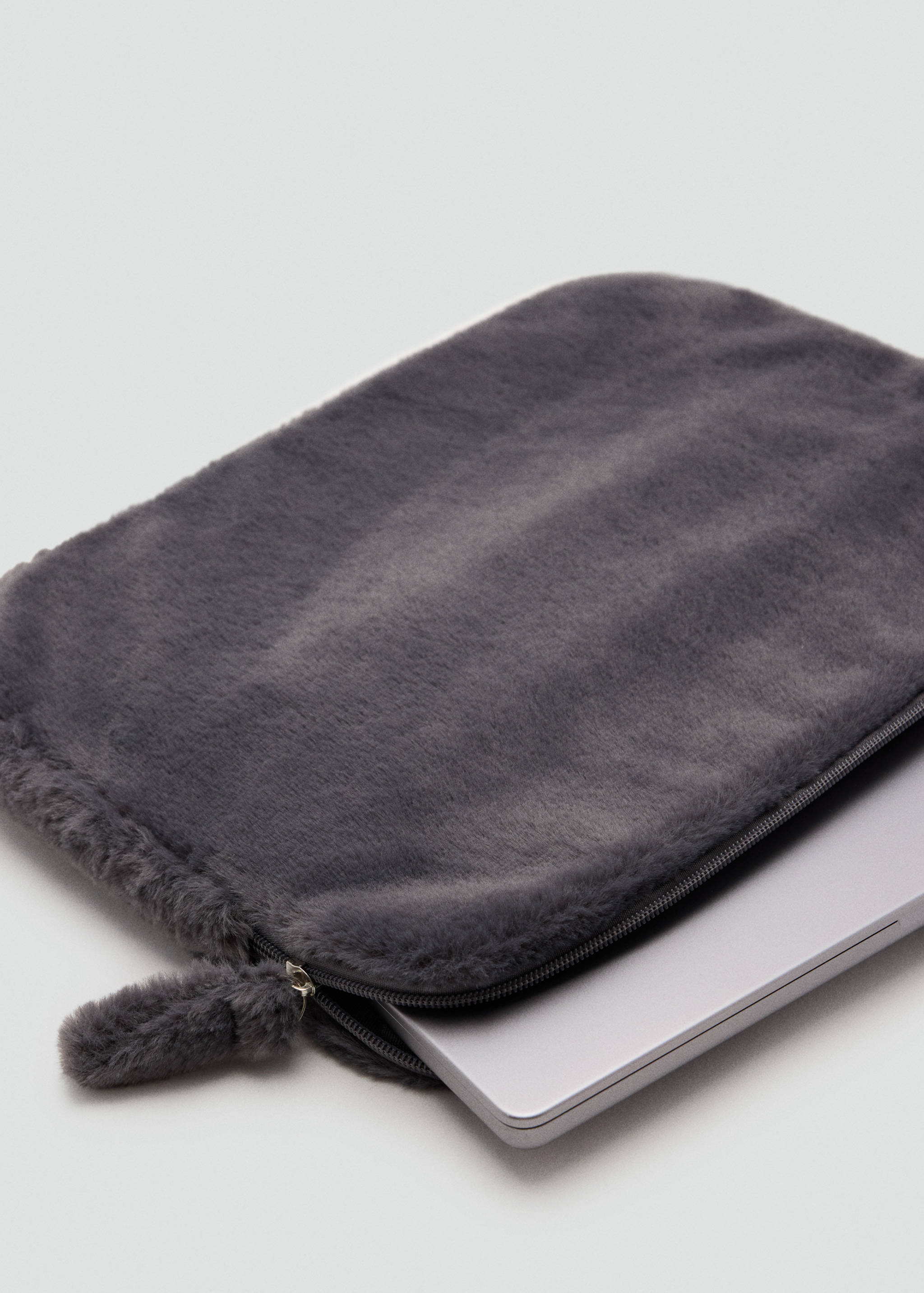 Funda portátil pelo - Detalle del artículo 1