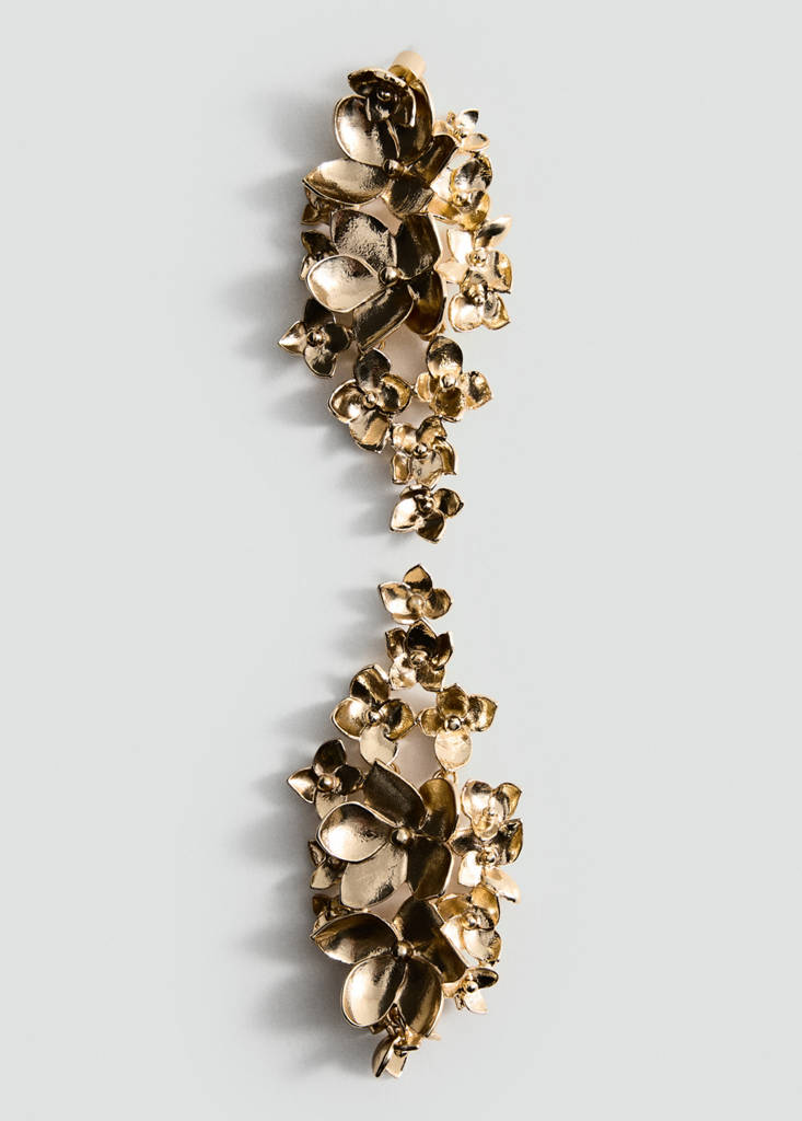 Flower pendant earrings — Gold