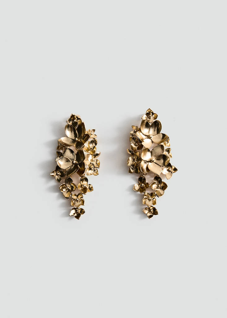Flower pendant earrings — Gold