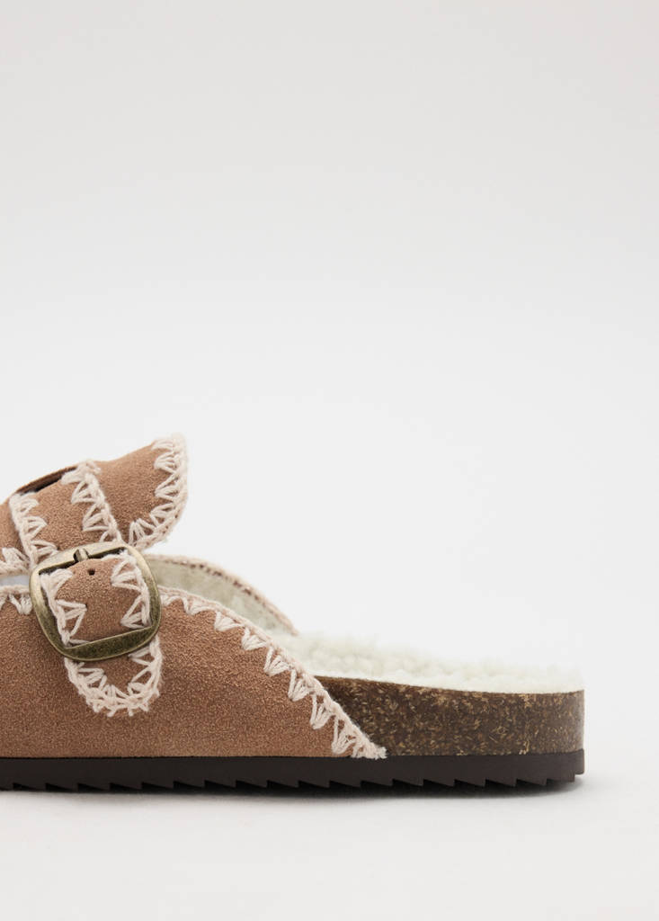 Stitched buckle mule — Medium Brown