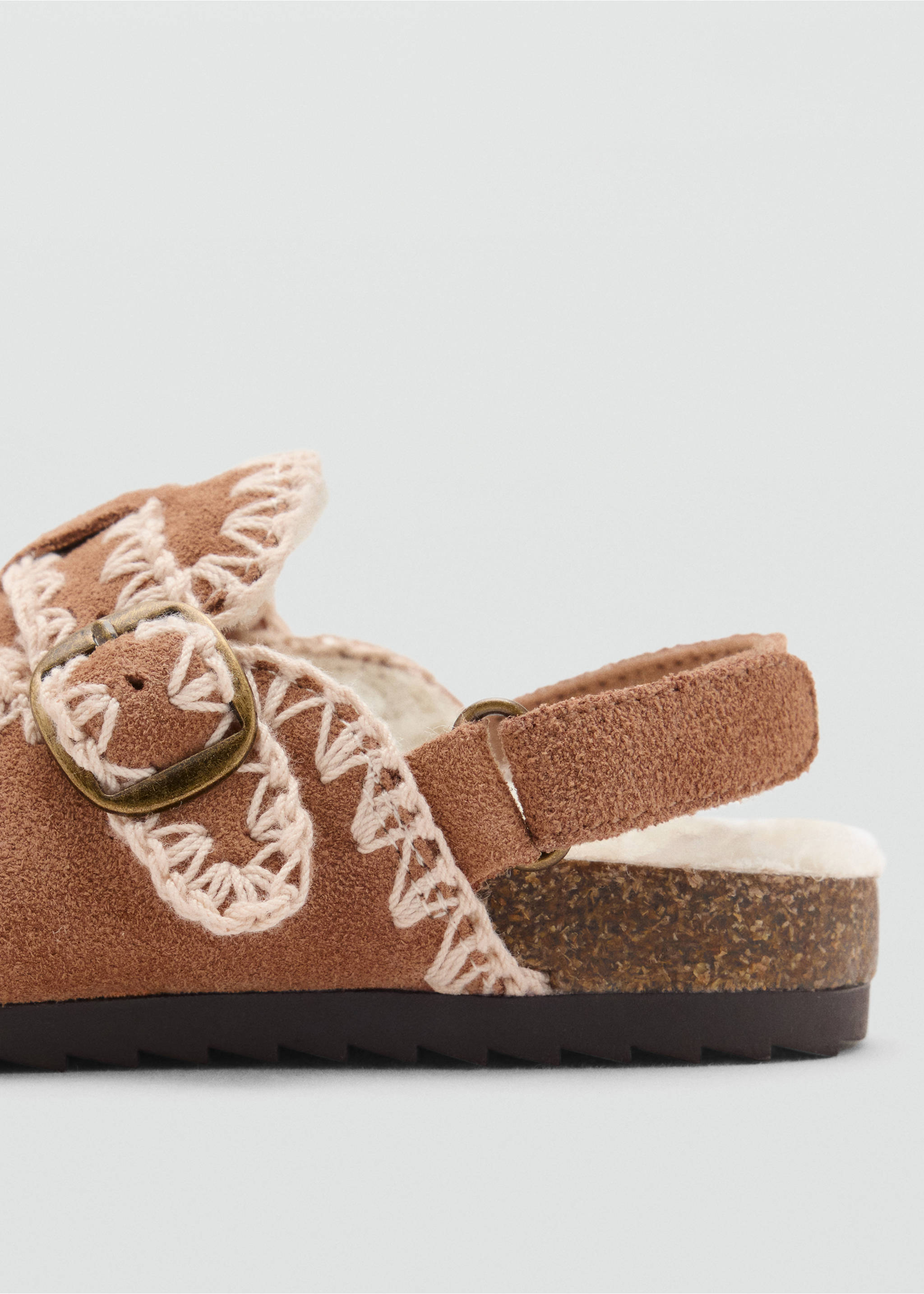 Shearling buckle clog - Details of the article 1, Medium Brown. Ref: 37024780-00.
