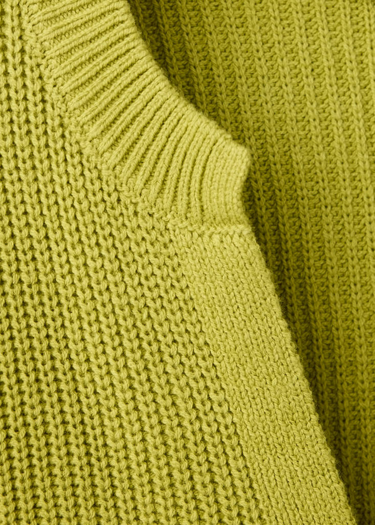 V-neck knitted jumper — Green