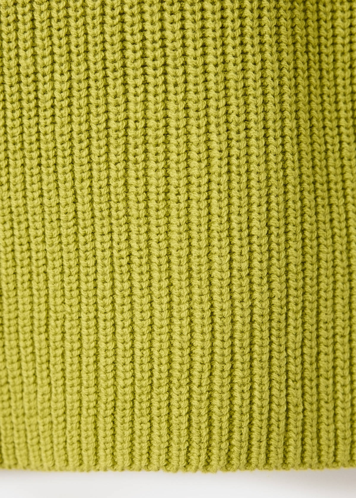 V-neck knitted jumper — Green