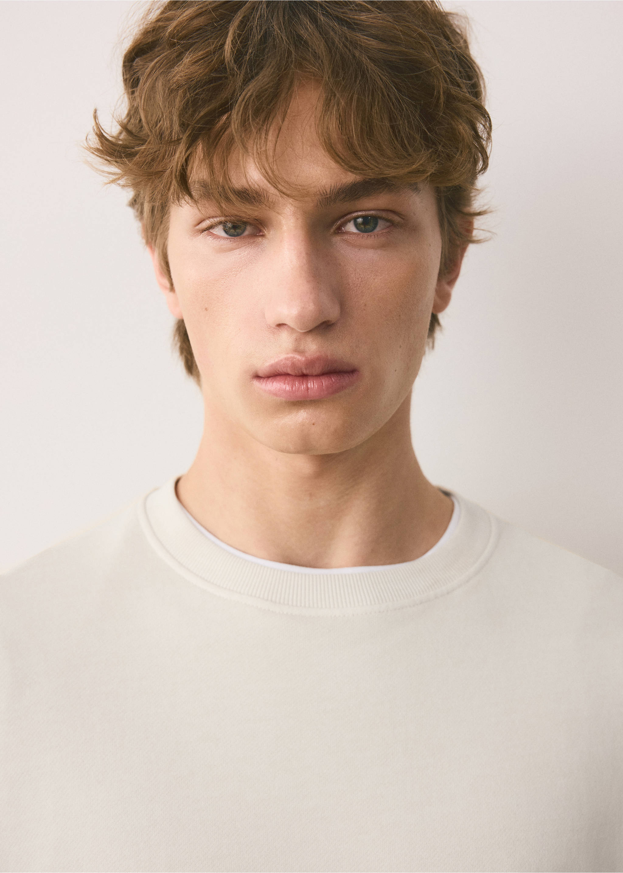 Embroidered detail cotton sweatshirt - Details of the article 1, Ivory White. Ref: 37024795-00.